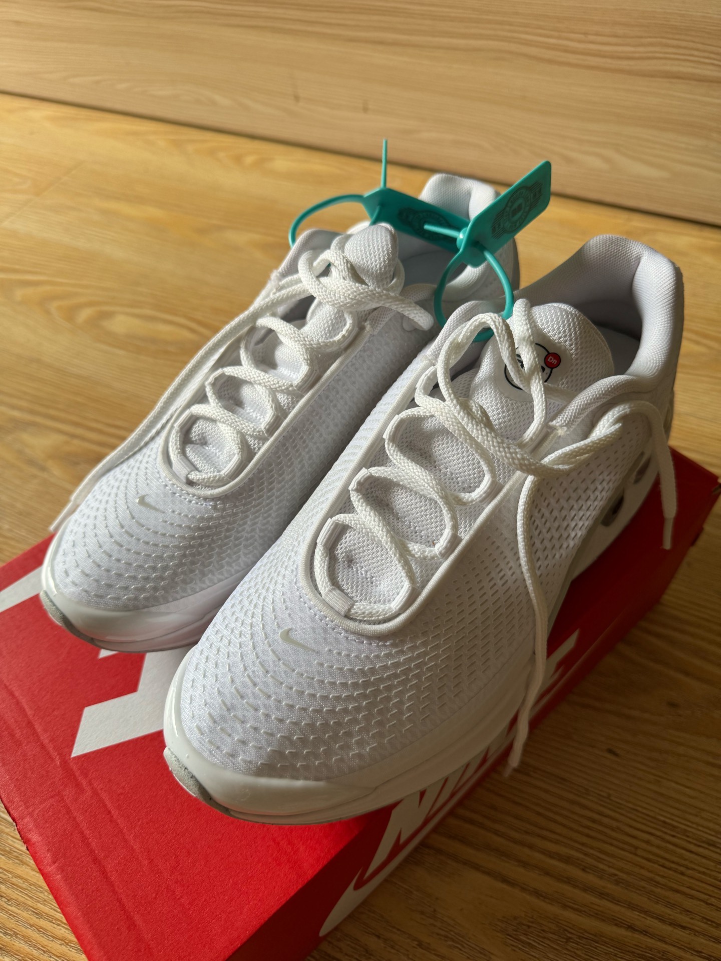 custom review-Nike Air Max Dn 'Белый Металлический Серебряный' Амортизация Устойчивость к истиранию Дышащий Низкий верх Повседневный Унисекс Белый