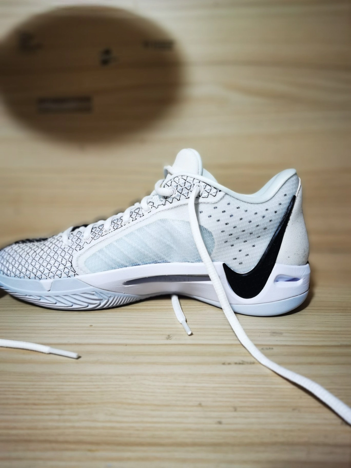 custom review-Nike Sabrina 1 Magnetic 'White Black Silver' Women's