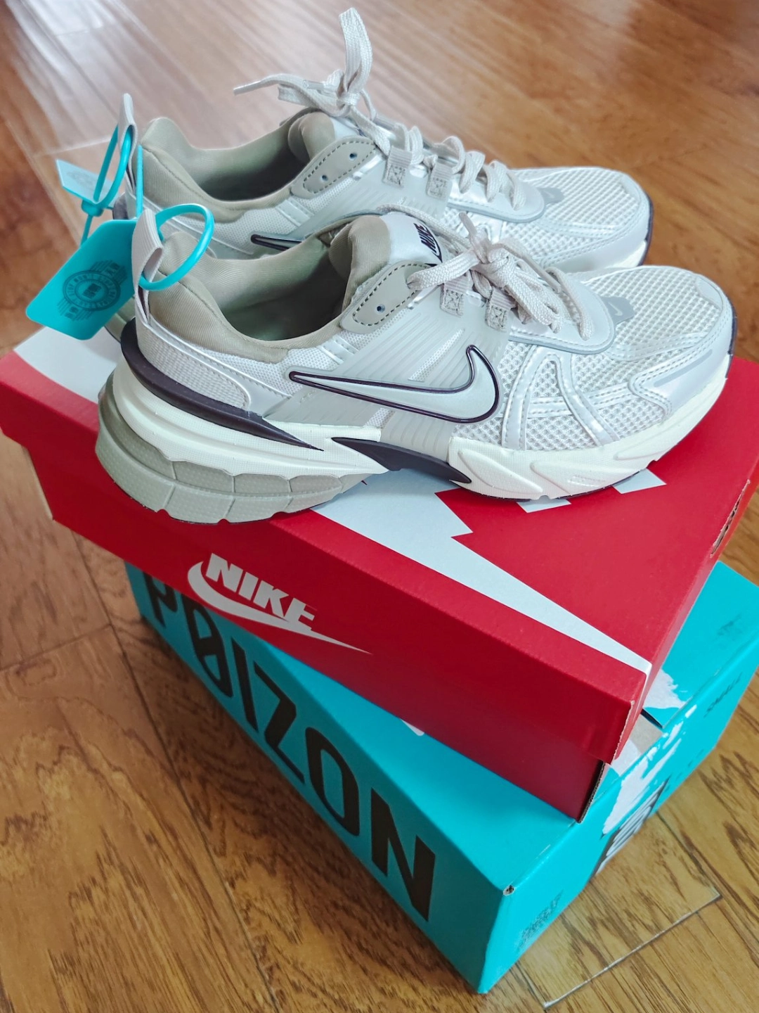 custom review-Nike V2K Run Устойчивый к истиранию Низкий Топ Повседневные Городские Кроссовки для Коммуникативных Беговых Кроссовки Женские Серый Белый