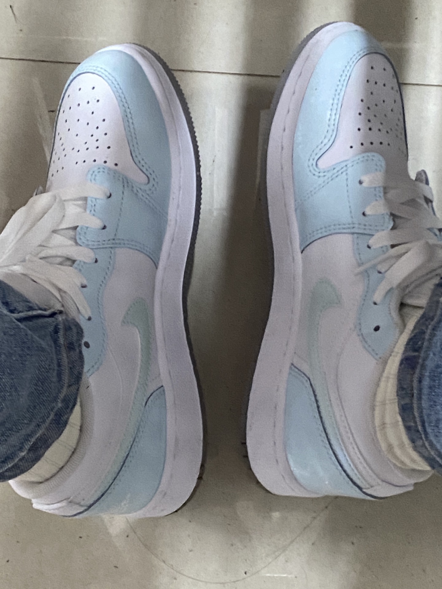 custom review-Jordan Air Jordan 1 Low SE Устойчивый к истиранию Низкий Топ Детские Баскетбольные Кроссовки Белый Синий