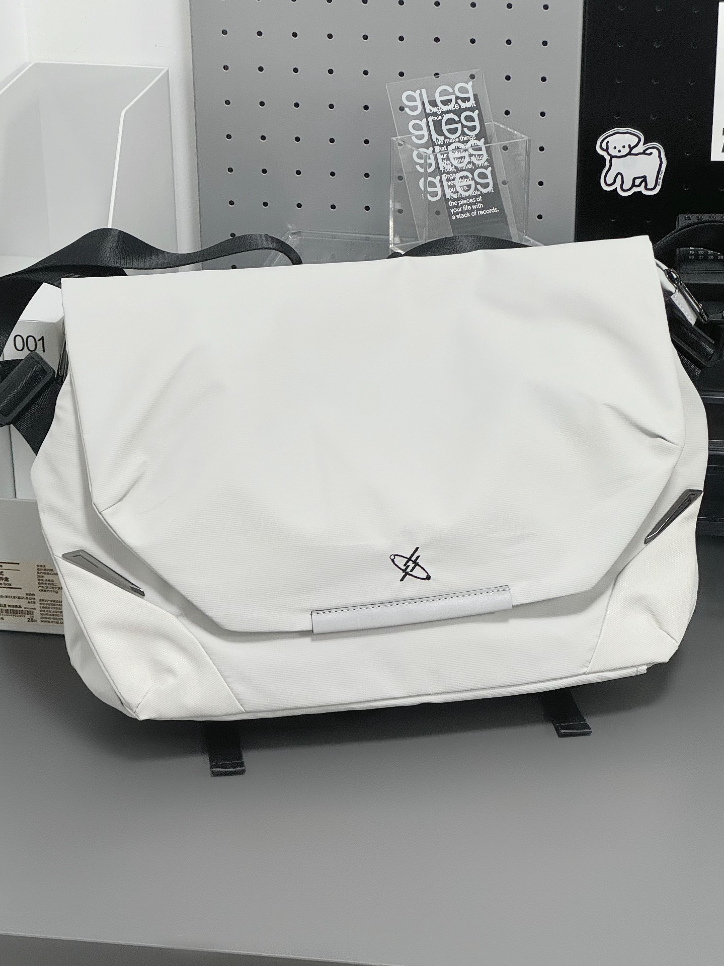 报告!挖到一个巨能装的机能风斜挎包!