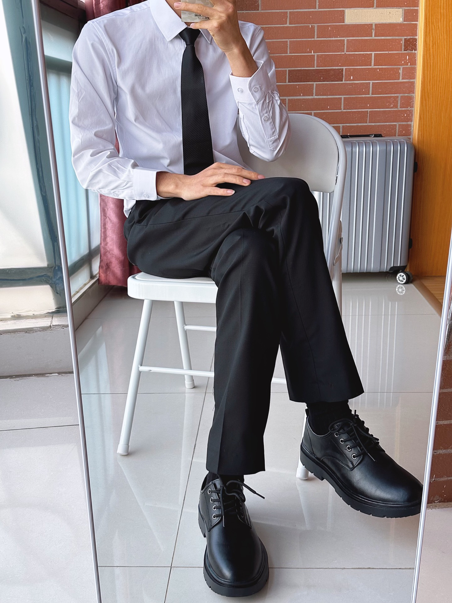 男孩子当然要穿一次西装才知道什么叫做帅气✅#男生西裤 #分享大学