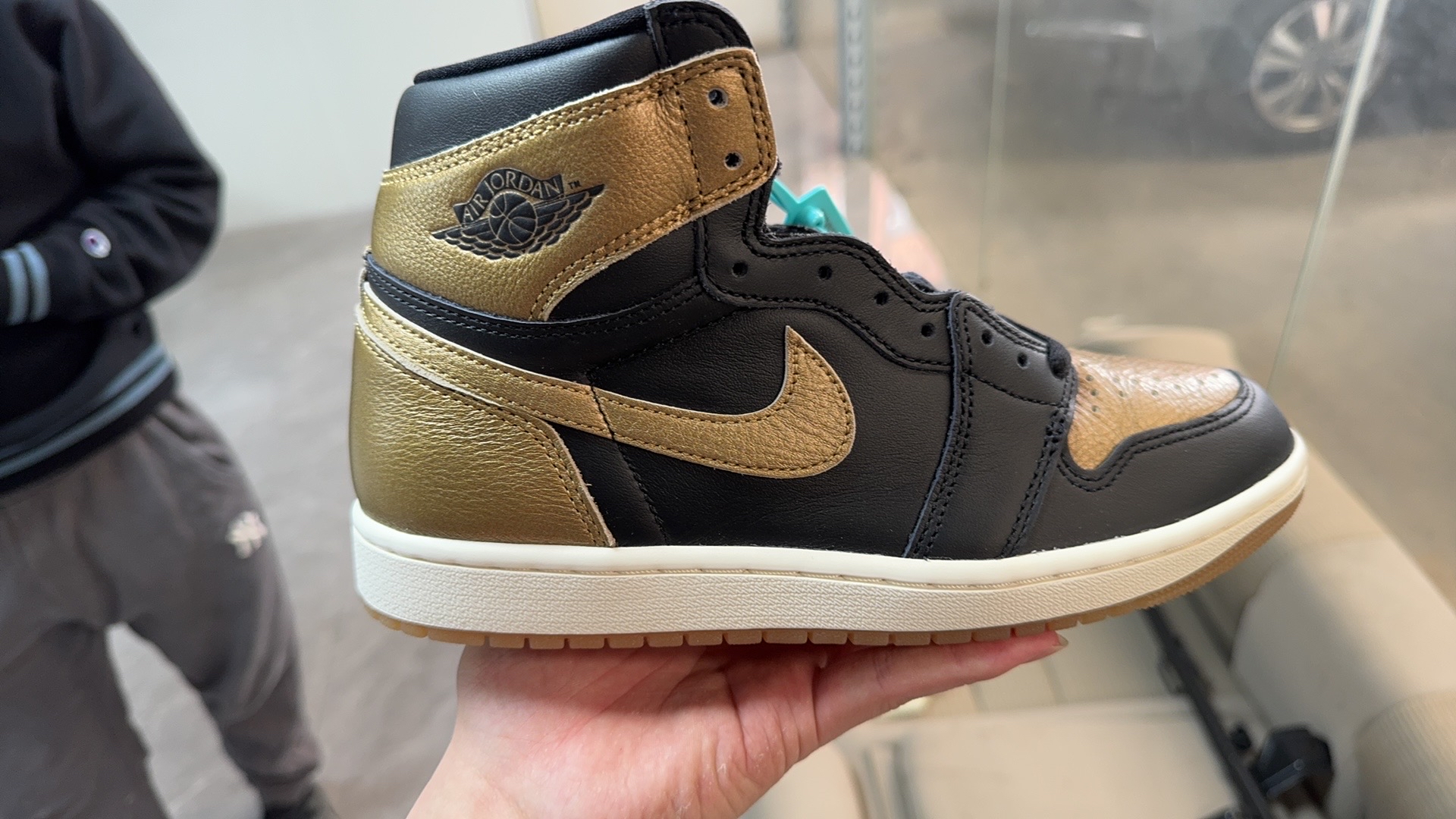 custom review-Jordan Air Jordan 1 High OG 'Металлик Золотой' High Топ Винтажные баскетбольные кроссовки Унисекс Черный Золотой