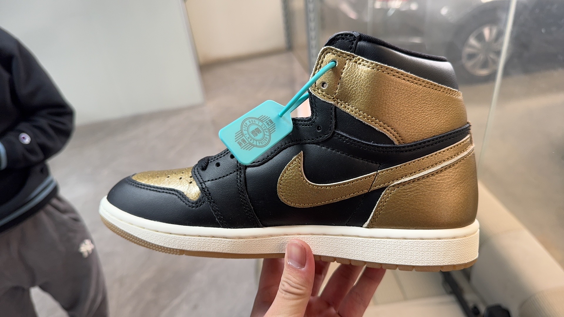 custom review-Jordan Air Jordan 1 High OG 'Металлик Золотой' High Топ Винтажные баскетбольные кроссовки Унисекс Черный Золотой