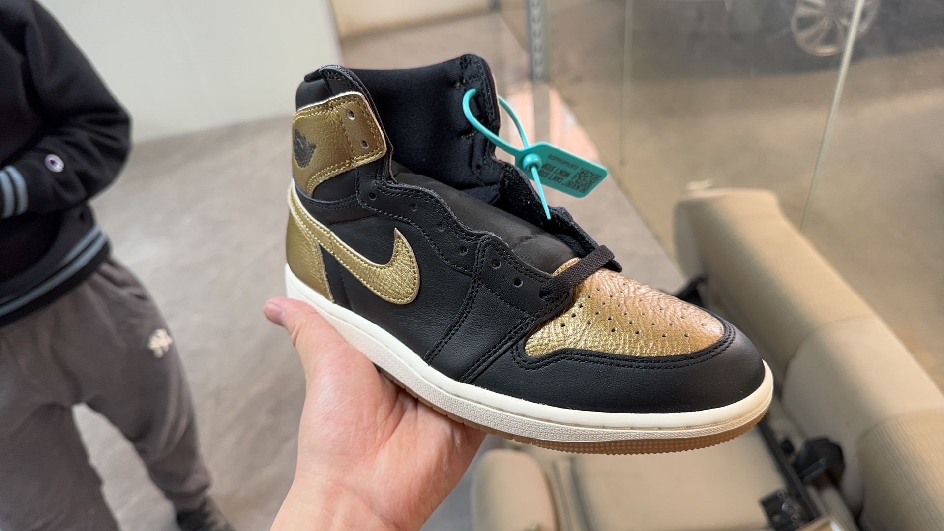 custom review-Jordan Air Jordan 1 High OG 'Металлик Золотой' High Топ Винтажные баскетбольные кроссовки Унисекс Черный Золотой