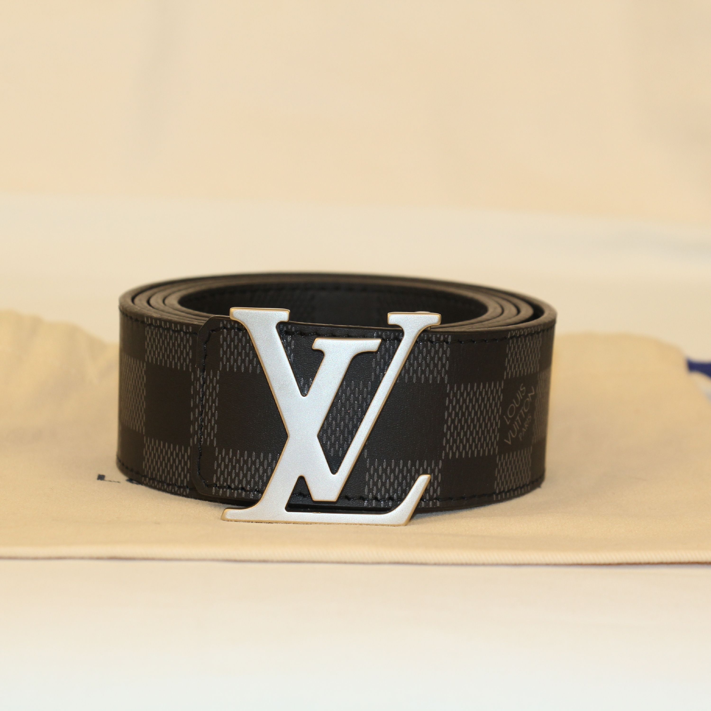 lv黑色棋盘格男款皮带腰带