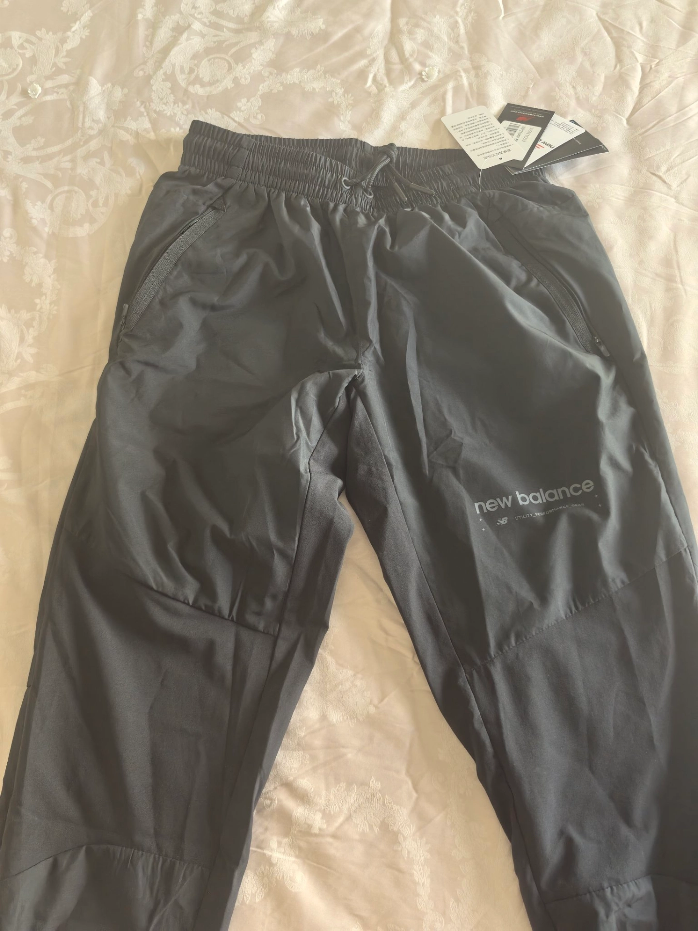 custom review-New Balance Вязаные тренировочные брюки мужские черные