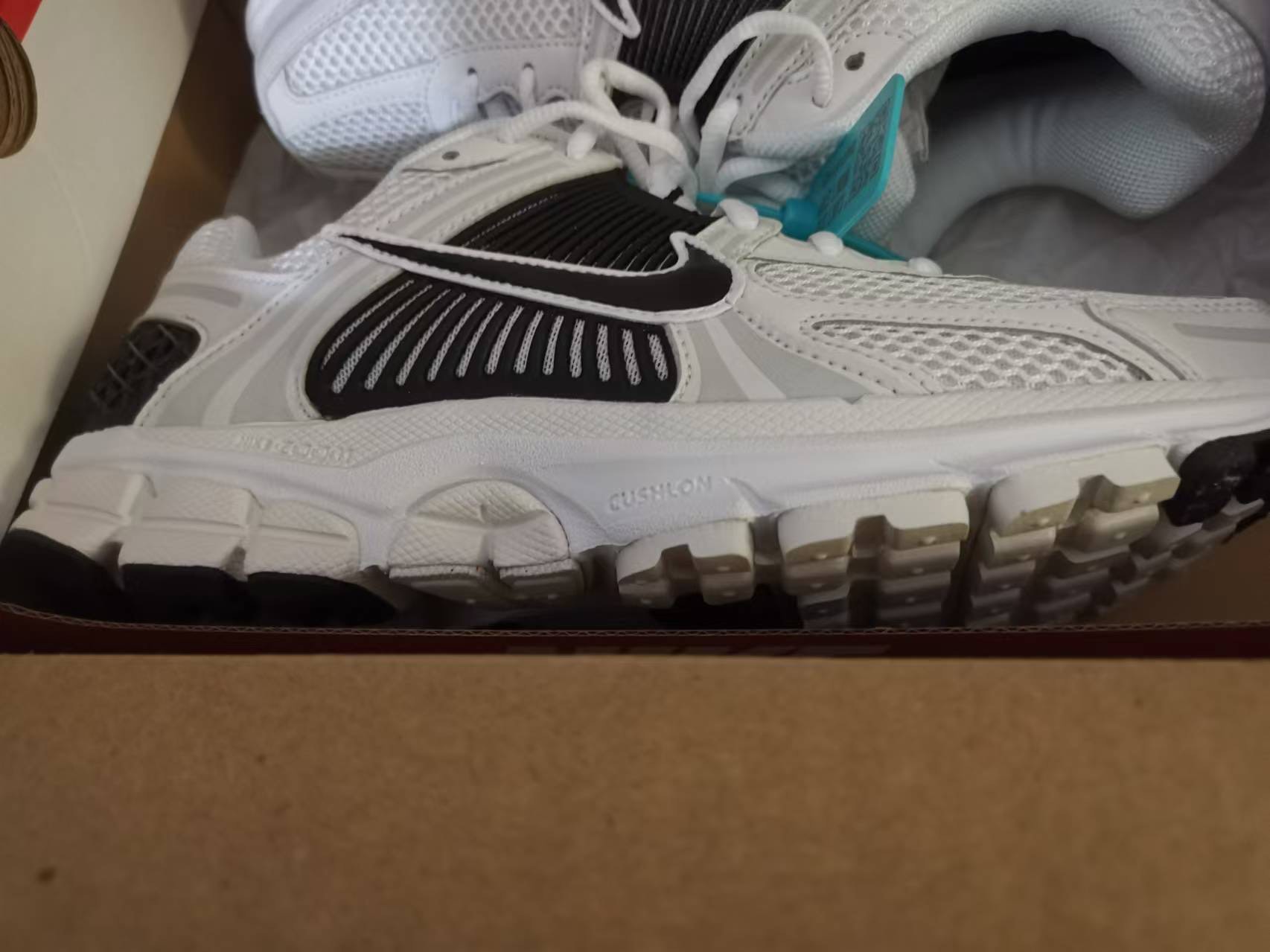 custom review-Nike Air Zoom Vomero 5 Амортизация Низкий Топ Повседневный Тренировки Городской Коммутирование Беговые кроссовки Мужской Белый