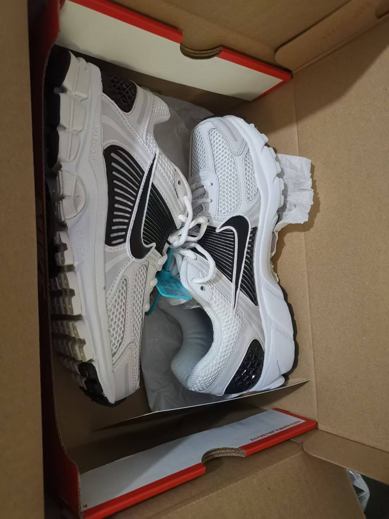 custom review-Nike Air Zoom Vomero 5 Амортизация Низкий Топ Повседневный Тренировки Городской Коммутирование Беговые кроссовки Мужской Белый
