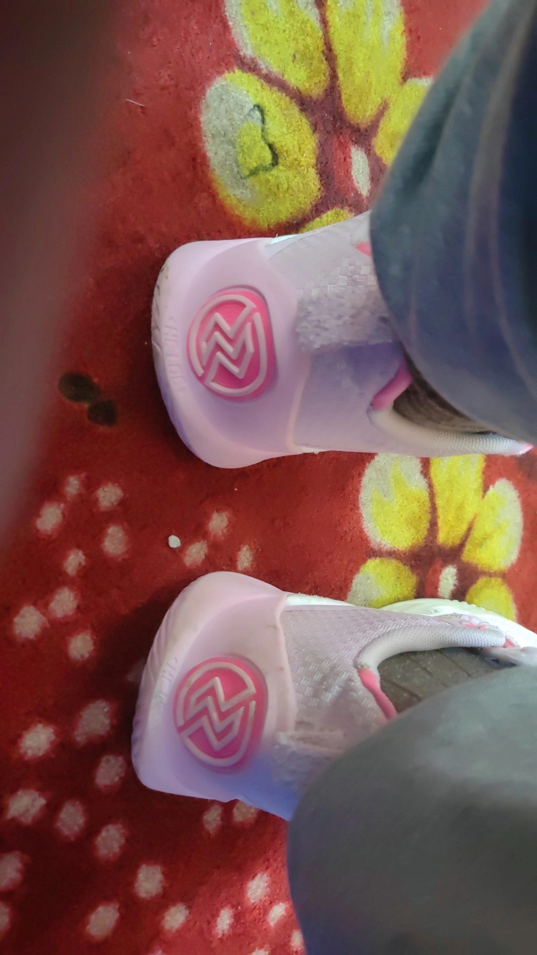 custom review-LiNing Speed 10 Durable Breathable Low Top Basketball Shoes Men's Soft Cherry Blossom Pink
