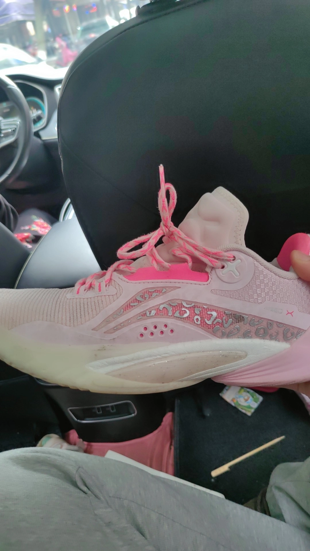 custom review-LiNing Speed 10 Durable Breathable Low Top Basketball Shoes Men's Soft Cherry Blossom Pink