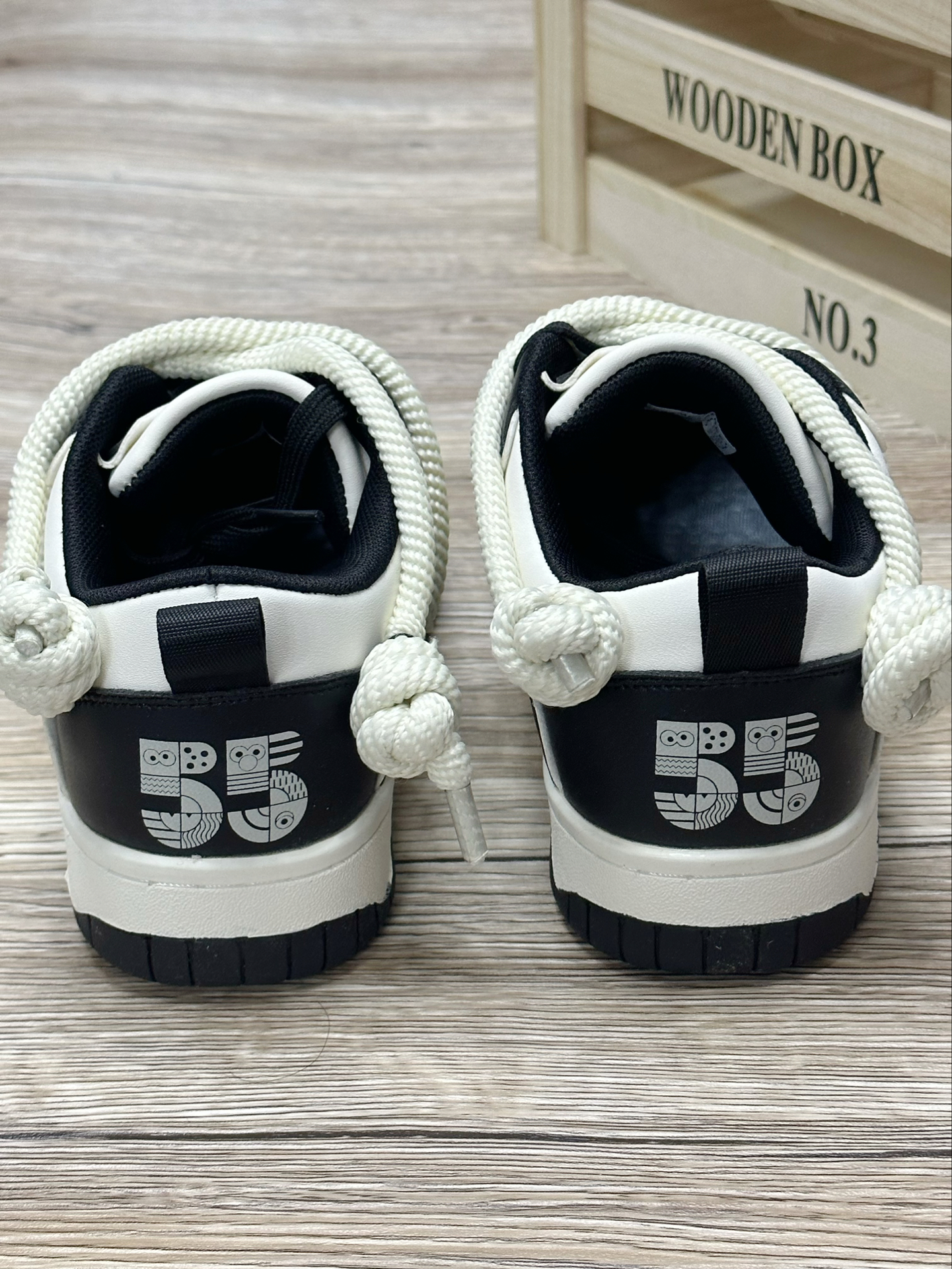 象牙黑涂鸦板鞋 | 是心动的那款!