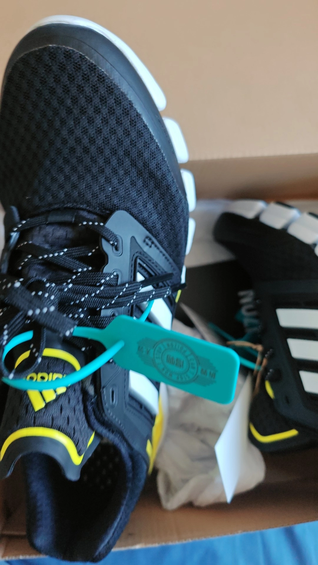 custom review-Adidas CC Revolution Амортизация Устойчивый к истиранию Дышащий Низкий Топ Беговые кроссовки Мужские Черный Белый