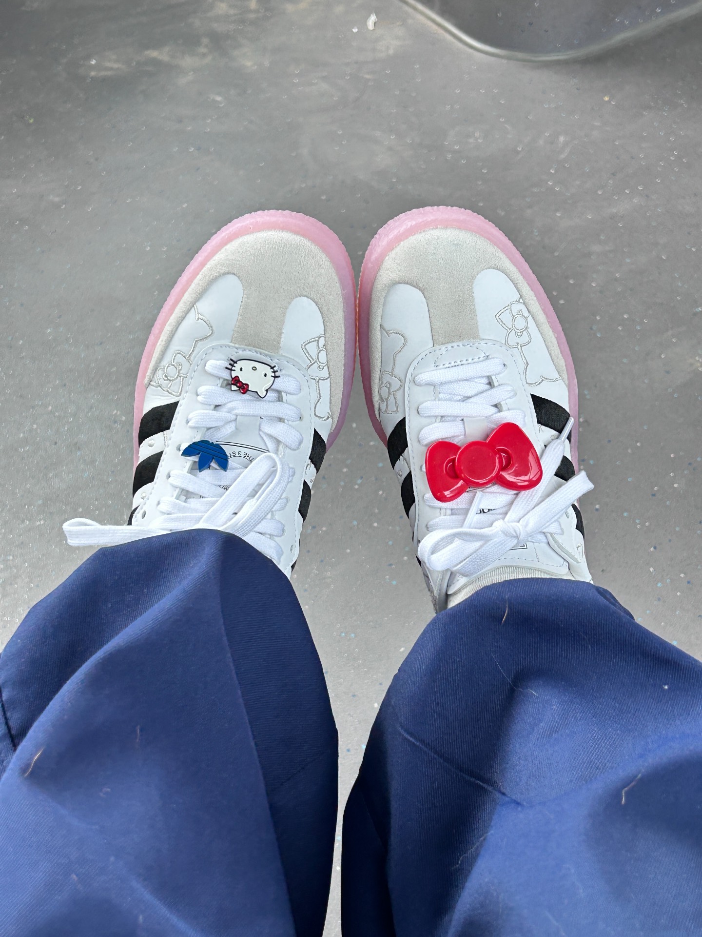 custom review-Adidas Originals x Hello Kitty SAMBAE Low Топ Кроссовки для скейтбординга Женские Белые Черные Розовые