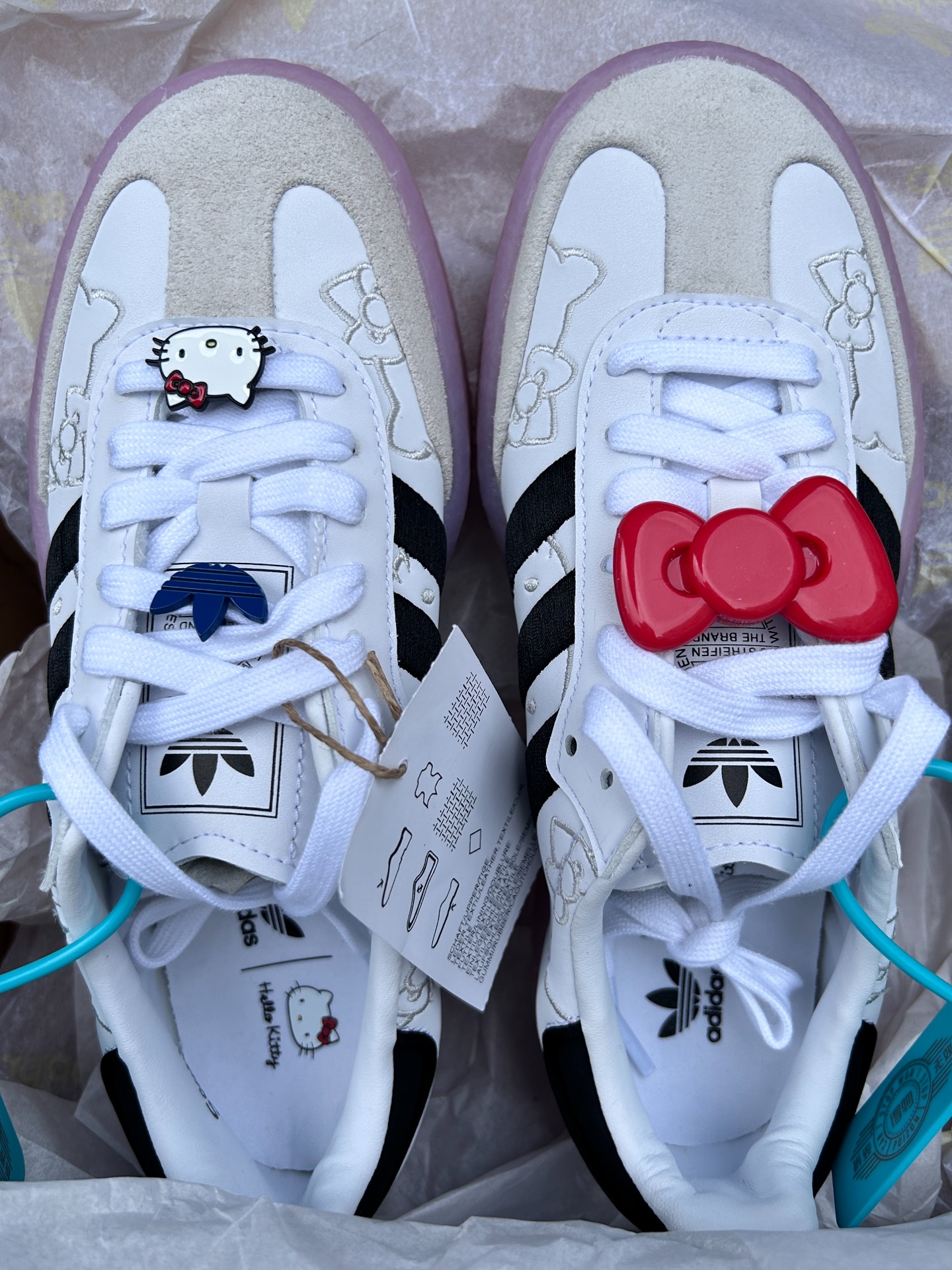 custom review-Adidas Originals x Hello Kitty SAMBAE Low Топ Кроссовки для скейтбординга Женские Белые Черные Розовые