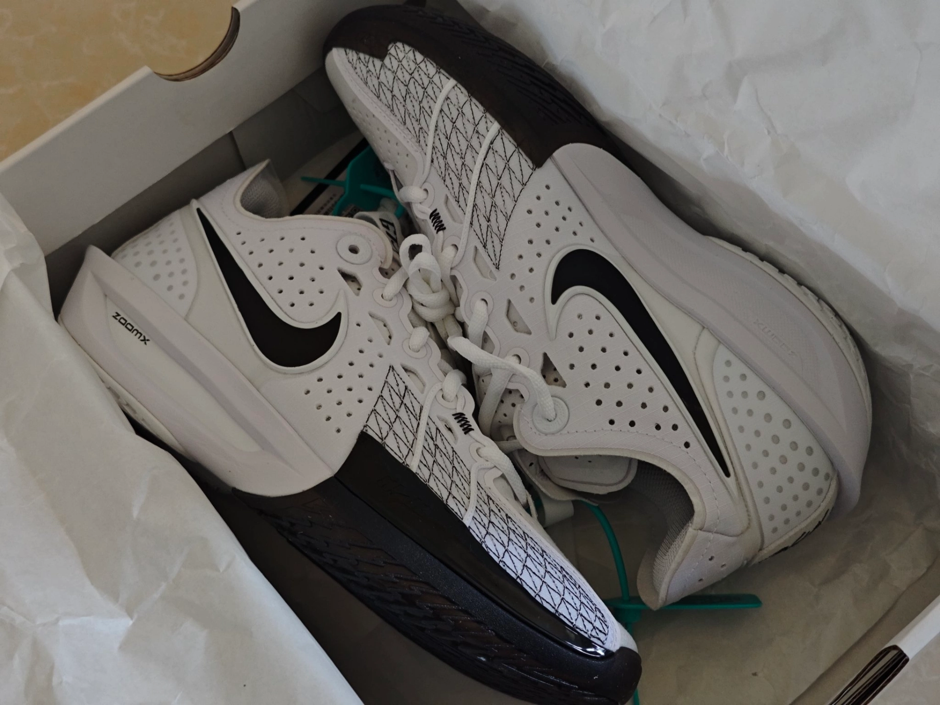 custom review-Nike Air Zoom G.T. Cut 3 Shock Absorbers Rebound Low Top Баскетбольные кроссовки Unisex Белый Черный Азиатская Версия