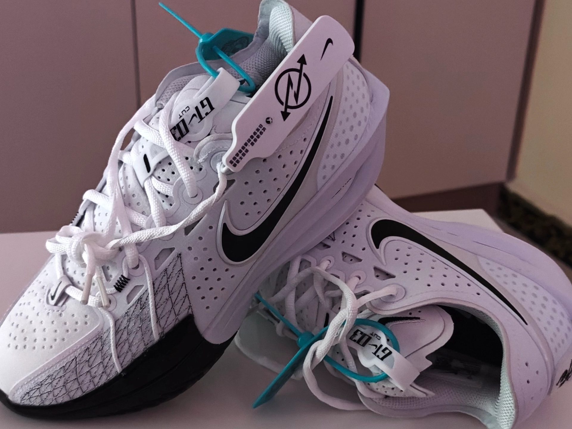 custom review-Nike Air Zoom G.T. Cut 3 Shock Absorbers Rebound Low Top Баскетбольные кроссовки Unisex Белый Черный Азиатская Версия