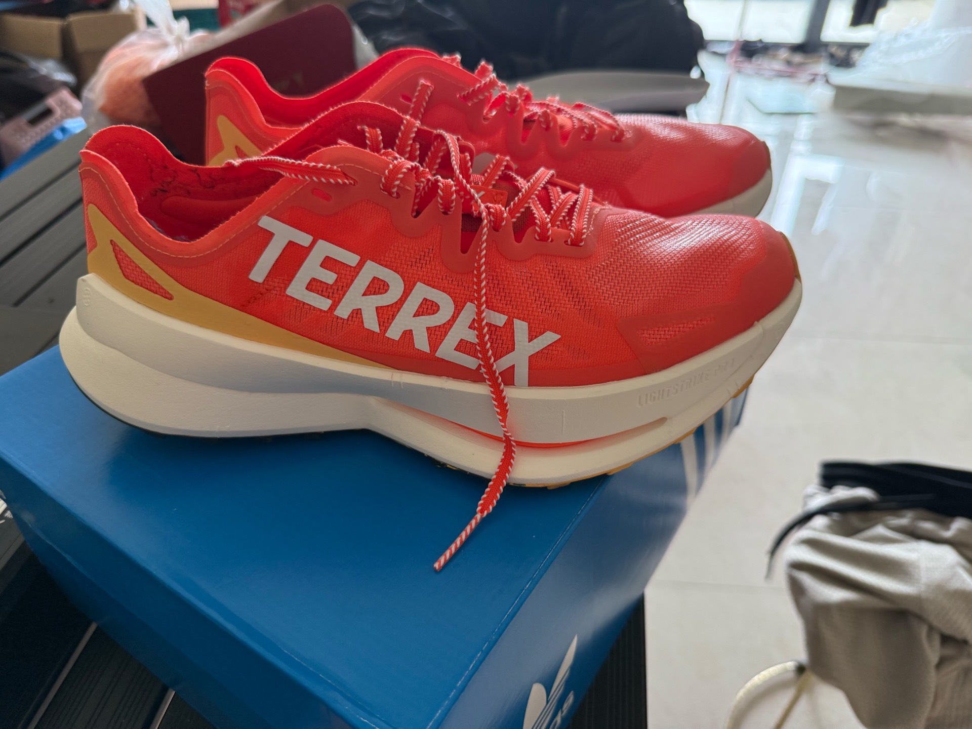custom review-adidas Terrex Agravic Low Топ LIGHTSTRIKE Pro Double Layer Foam Middle Sole Беговые кроссовки Мужские Orange White