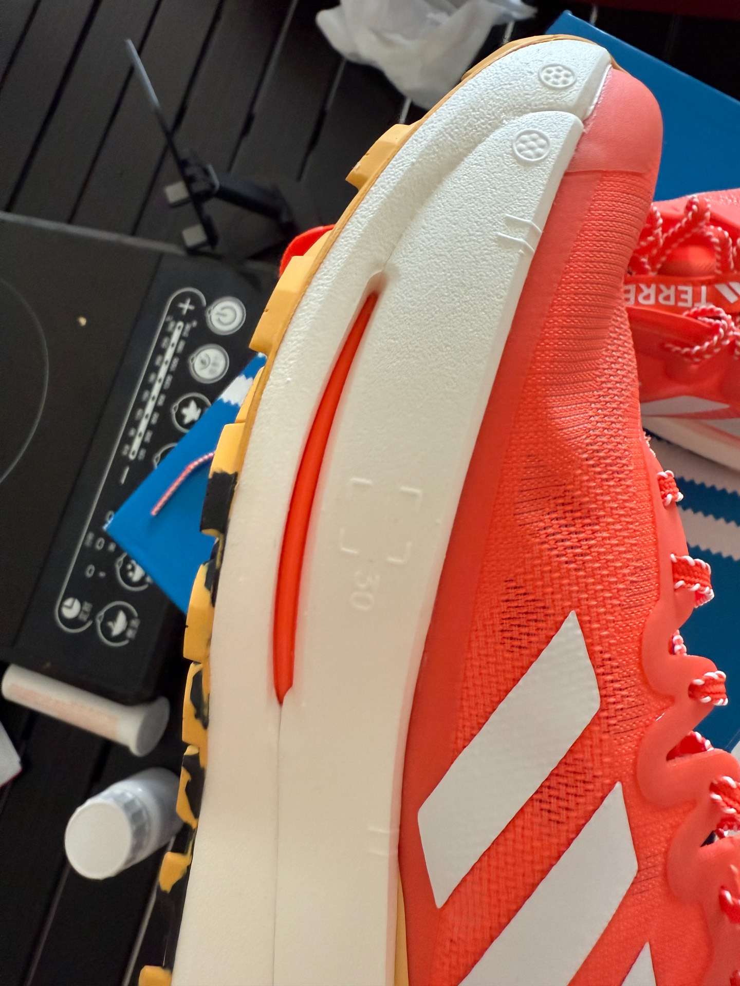 custom review-adidas Terrex Agravic Low Топ LIGHTSTRIKE Pro Double Layer Foam Middle Sole Беговые кроссовки Мужские Orange White