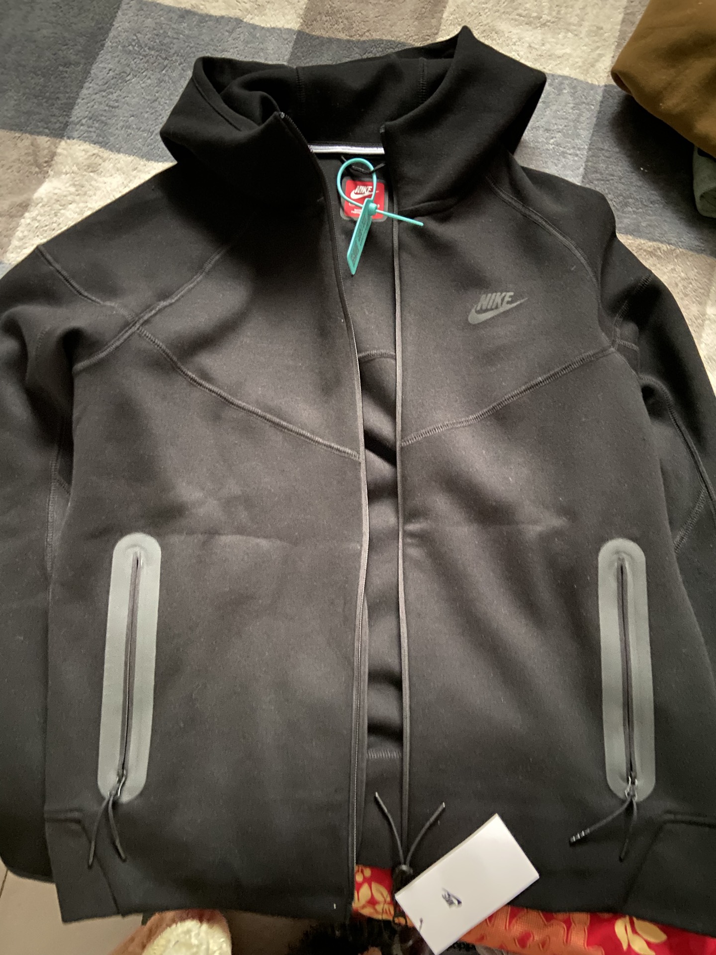 custom review-Nike WINDRUNNER Куртка Мужская Черная
