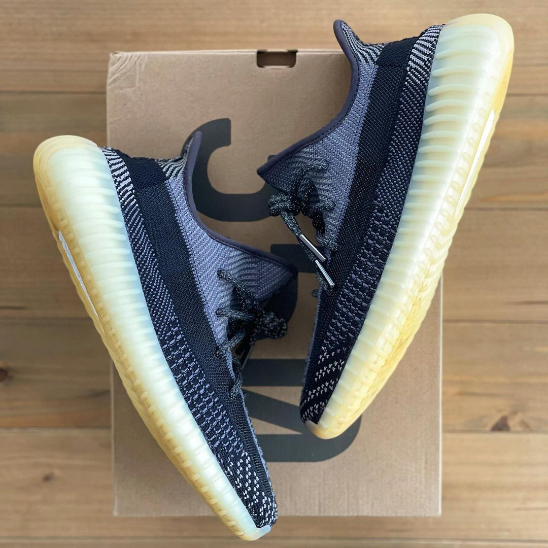 "yeezy350芝麻黑白灰"