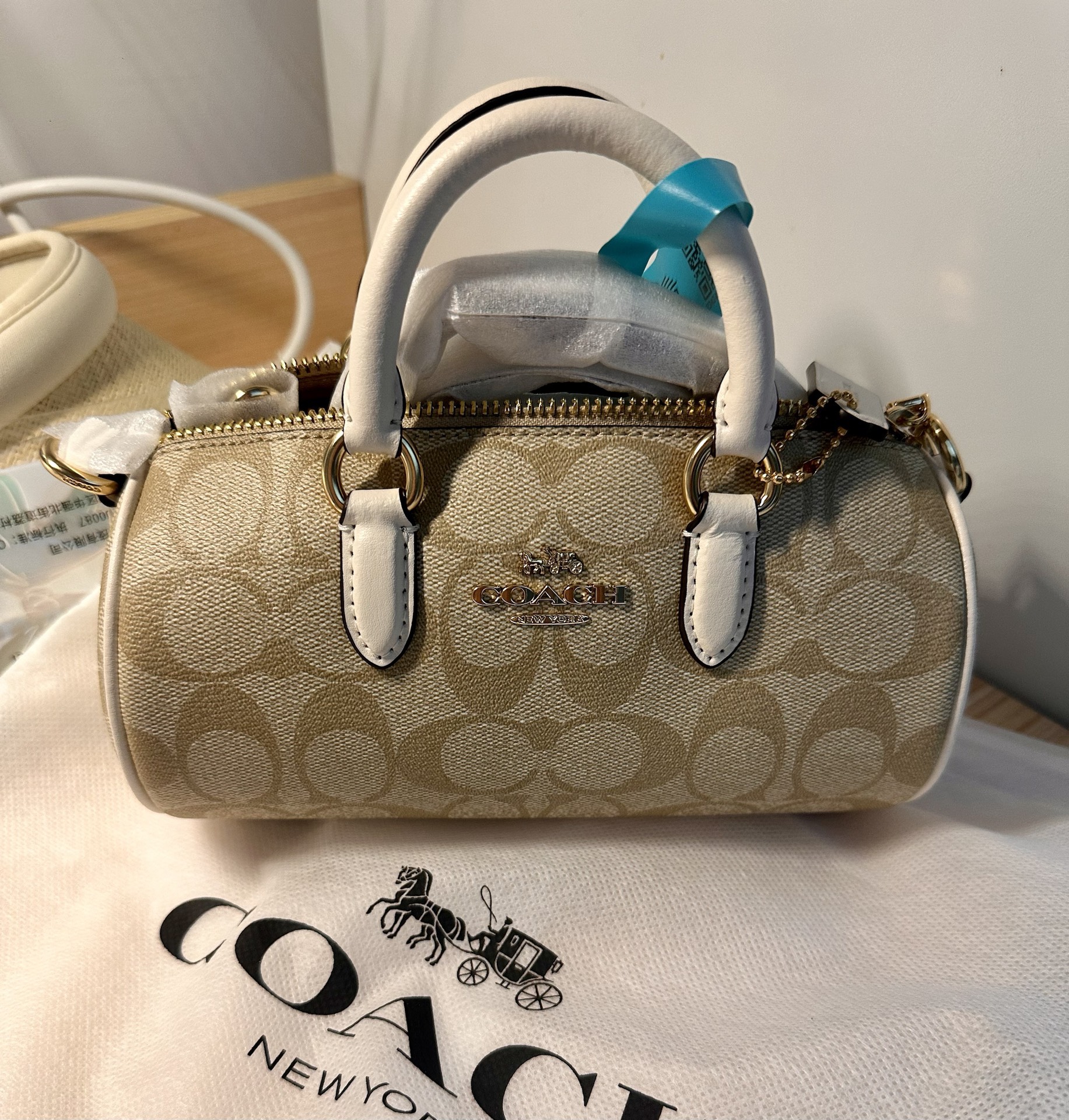 Копии сумок из натуральной кожи-coach портфель Гон
