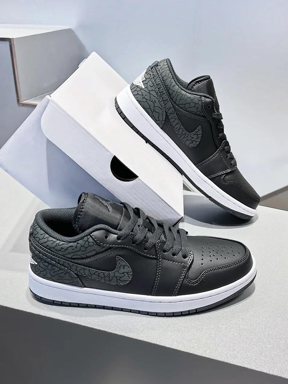 Jordan 1 Low SE Black Elephant US M 11.5 - POIZON