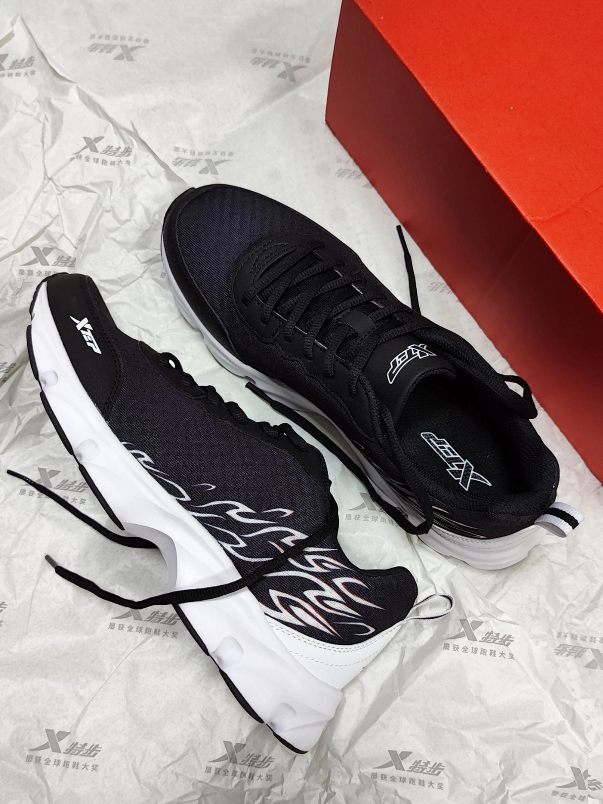 新买的特步烽火,也太酷了吧!