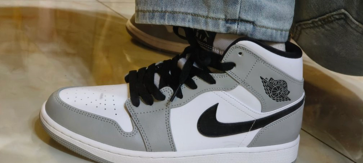 custom review-Air Jordan 1 Mid 'Smoke Grey'