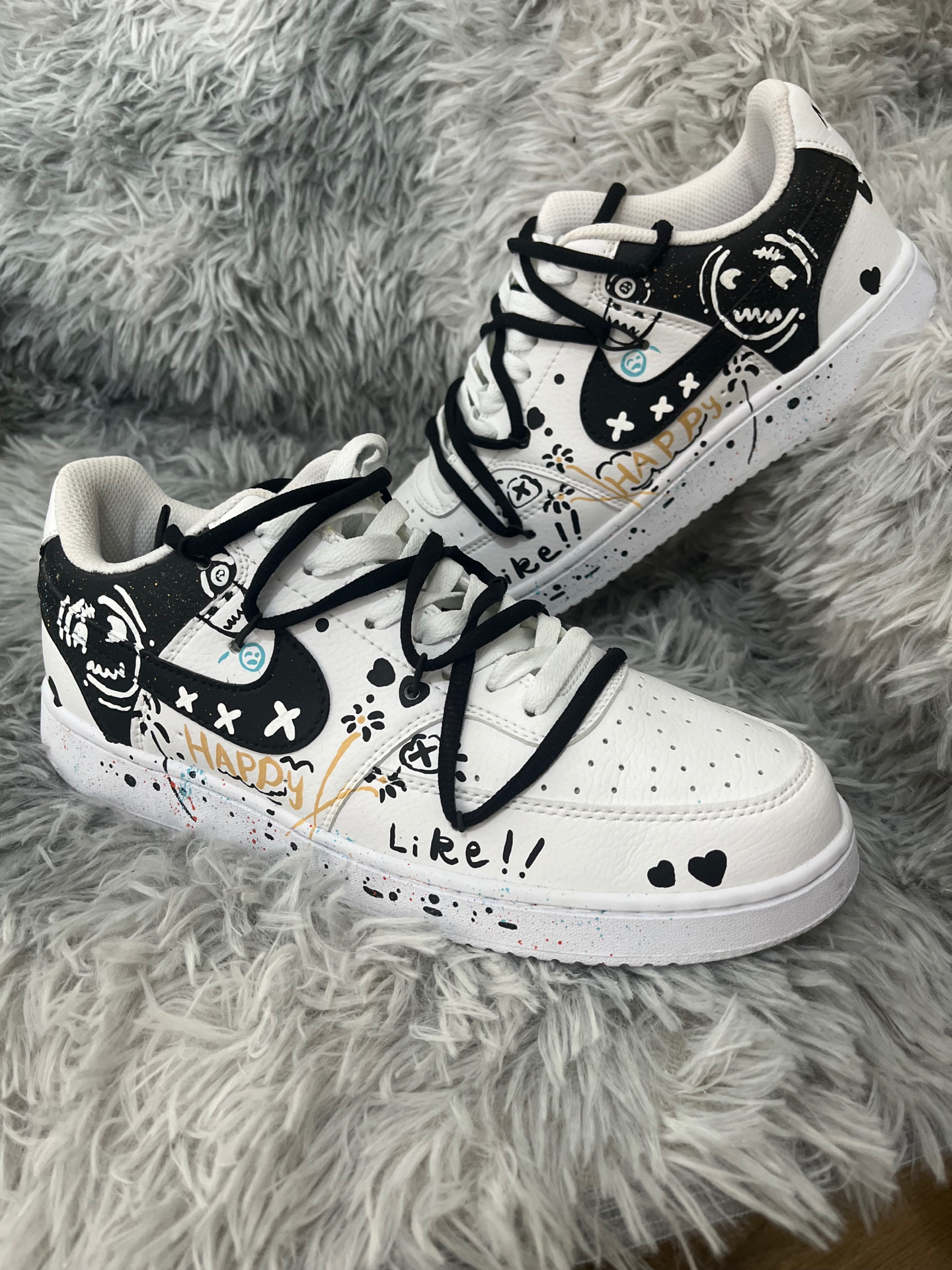 白色涂鸦百搭板鞋🤩