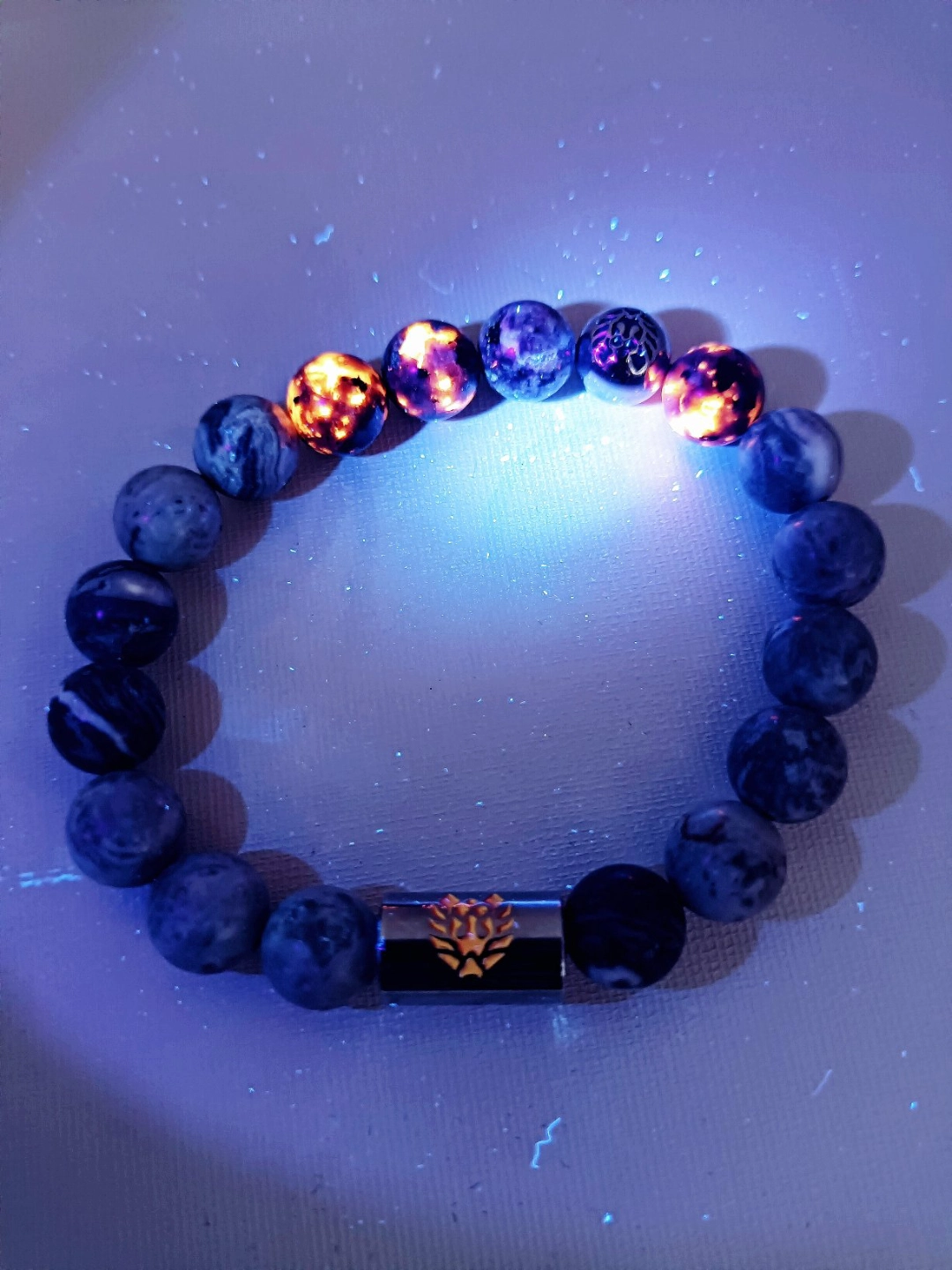 开灯像银河一样的火焰石手串