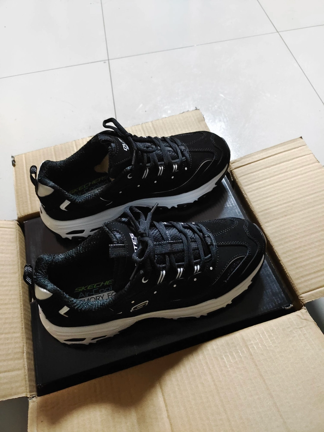 custom review-Skechers D'LITES 1,0 Дышащие Увеличение Высоты Низкий Топ Обувь для ног с Толстой подошвой Мужской Черный Белый