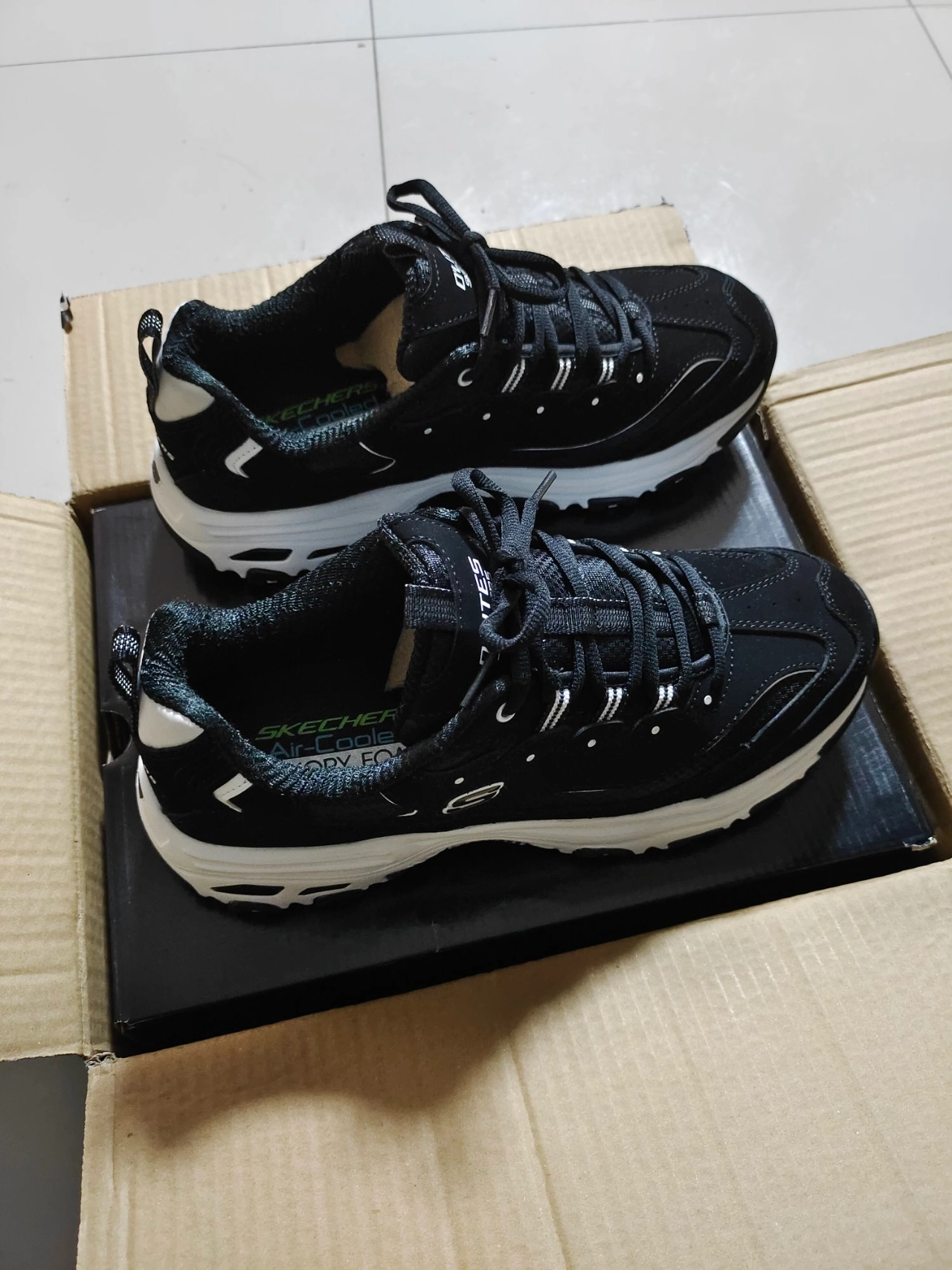 custom review-Skechers D'LITES 1,0 Дышащие Увеличение Высоты Низкий Топ Обувь для ног с Толстой подошвой Мужской Черный Белый