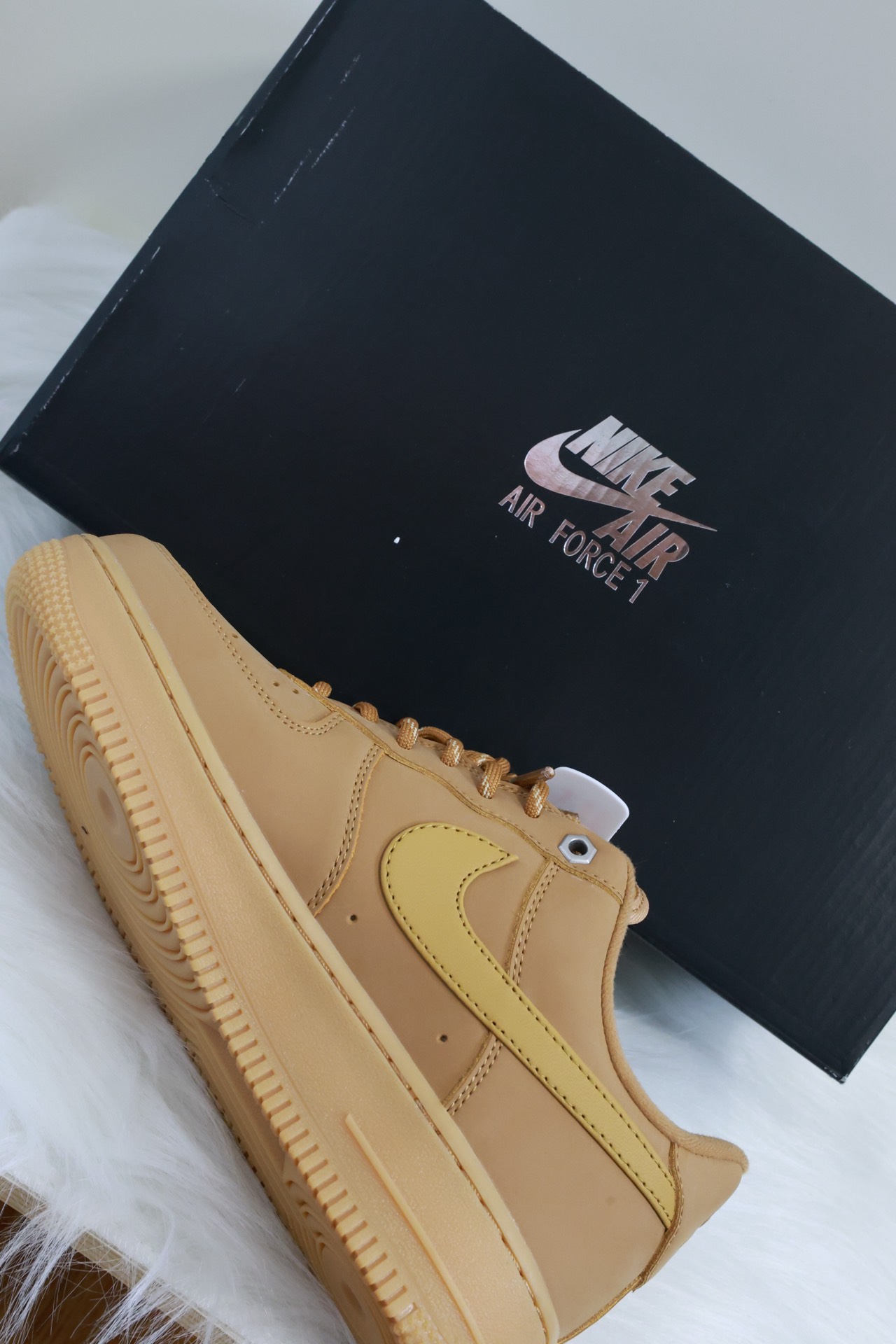 小麦色空军一号真的只有冬天穿才好看吗