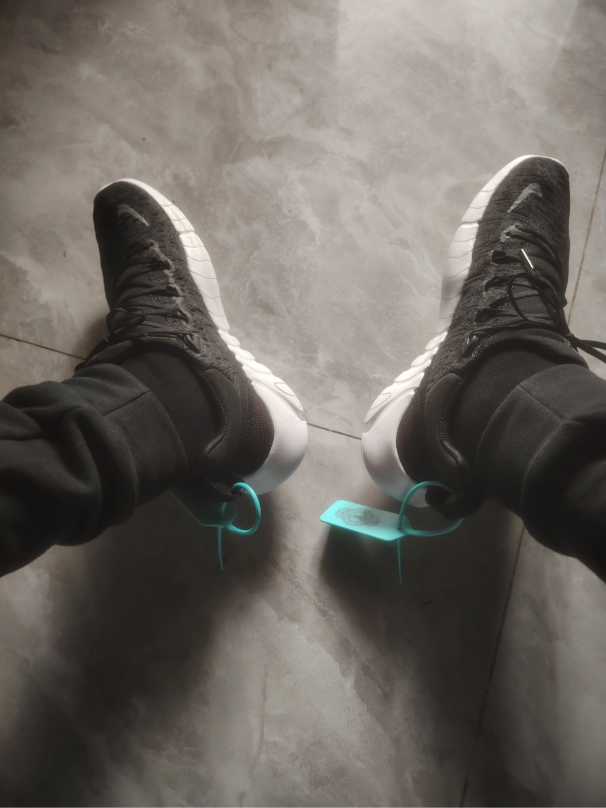 custom review-Nike Free Rn 5,0 Устойчивый к истиранию Дышащий Поддерживающий Низкий Верх Тренировочные Беговые кроссовки Женские Черный Белый