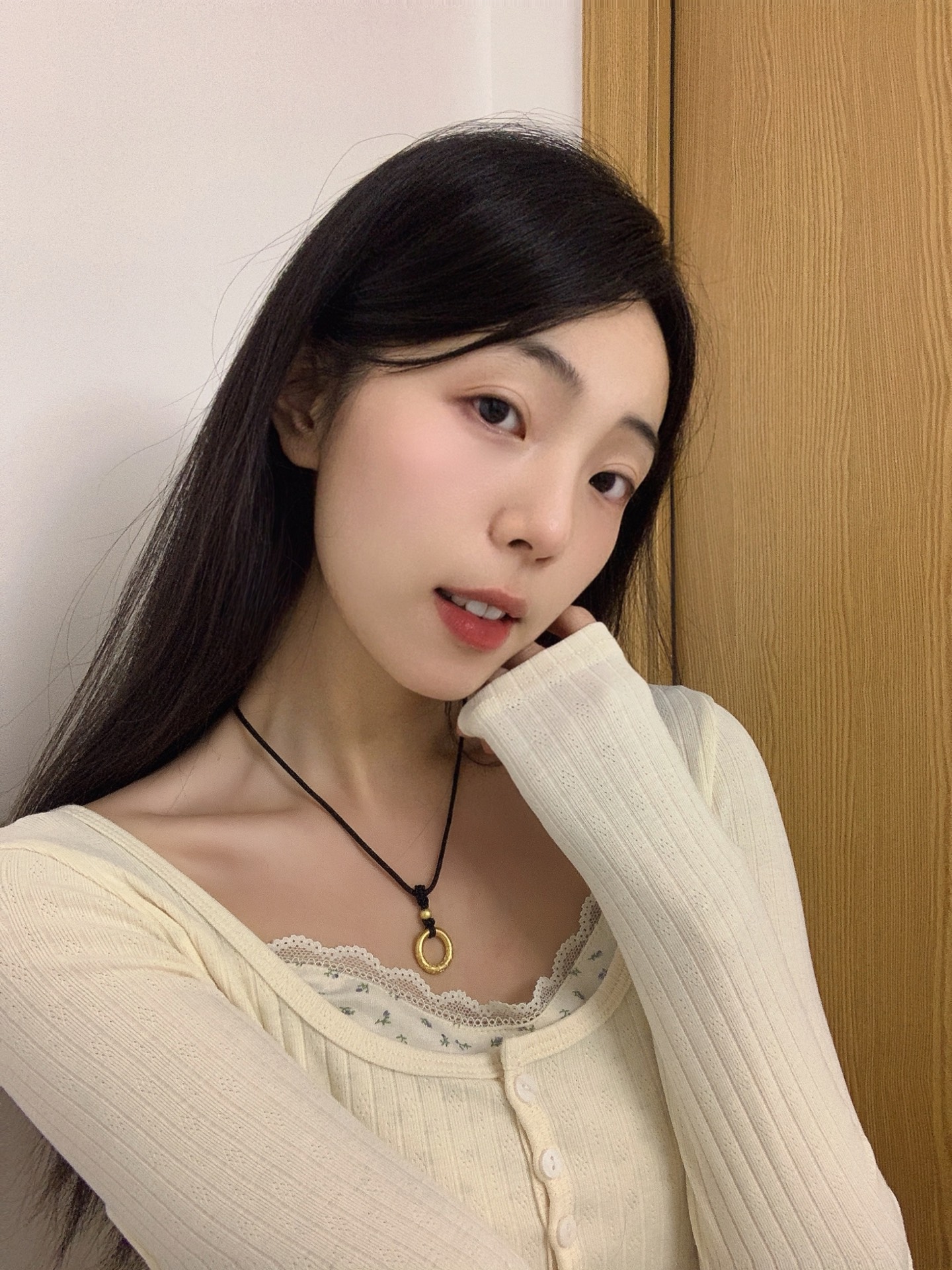 女孩子一定要试试戴黄金项链