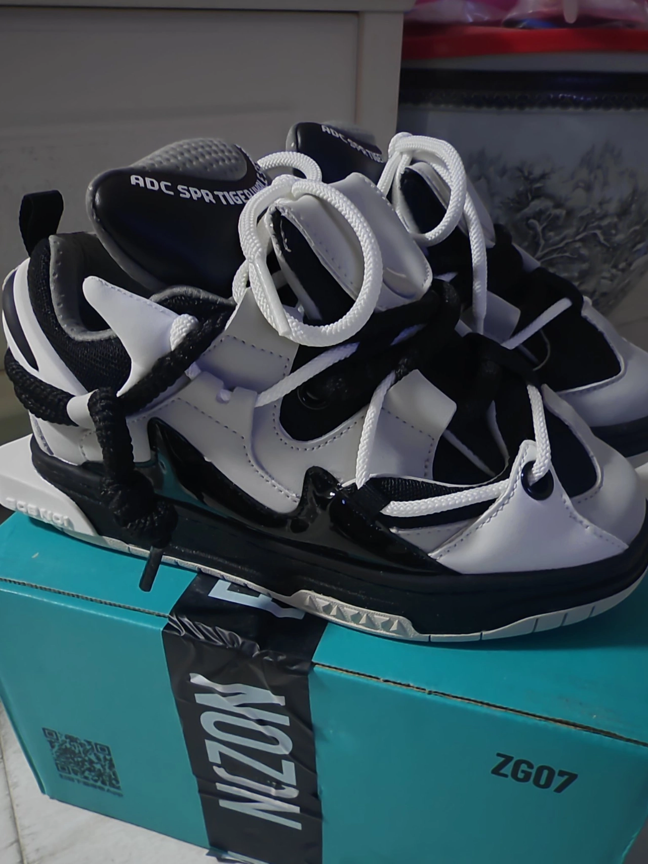 custom review-ADCDAVINCI Кит Коллекция Противоскользящие амортизаторы Slip Resistant Low Топ Кроссовки для скейтбординга Unisex Черный Белый