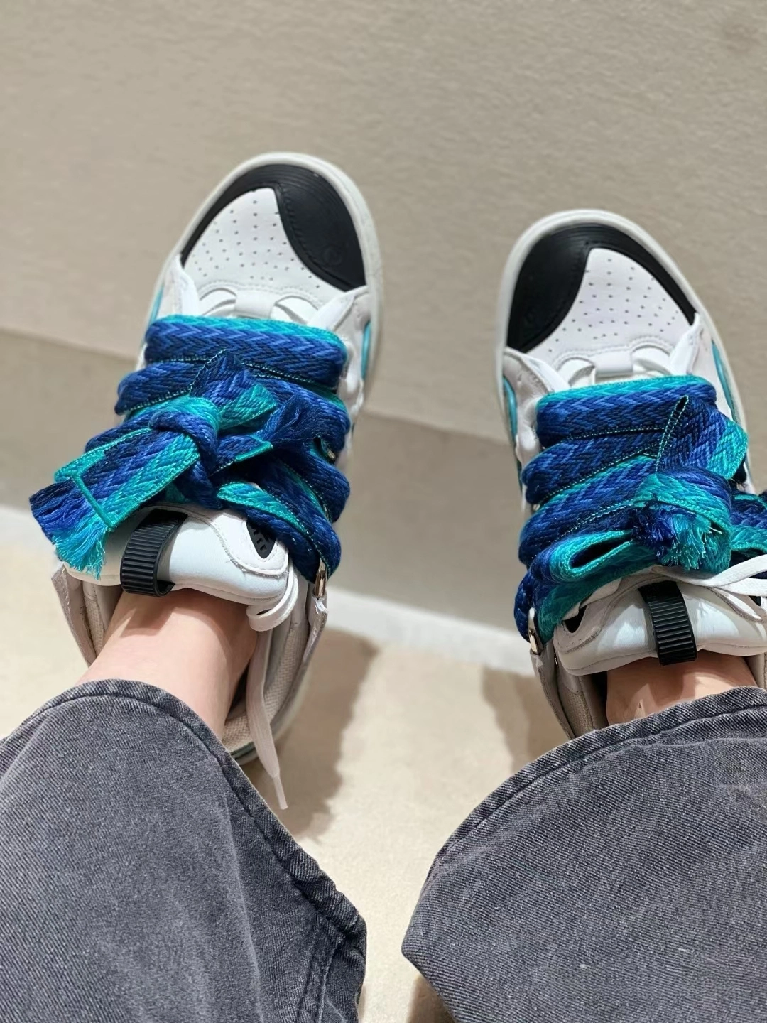 蓝色时尚板鞋 #lanvin浪凡 #lanvin浪凡 面包鞋#膨然心动的面包鞋