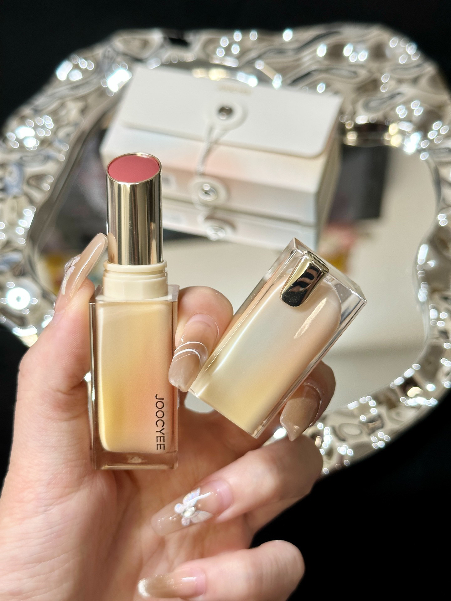 一整个纯欲住了 !水晶嘟嘟唇谁能不爱