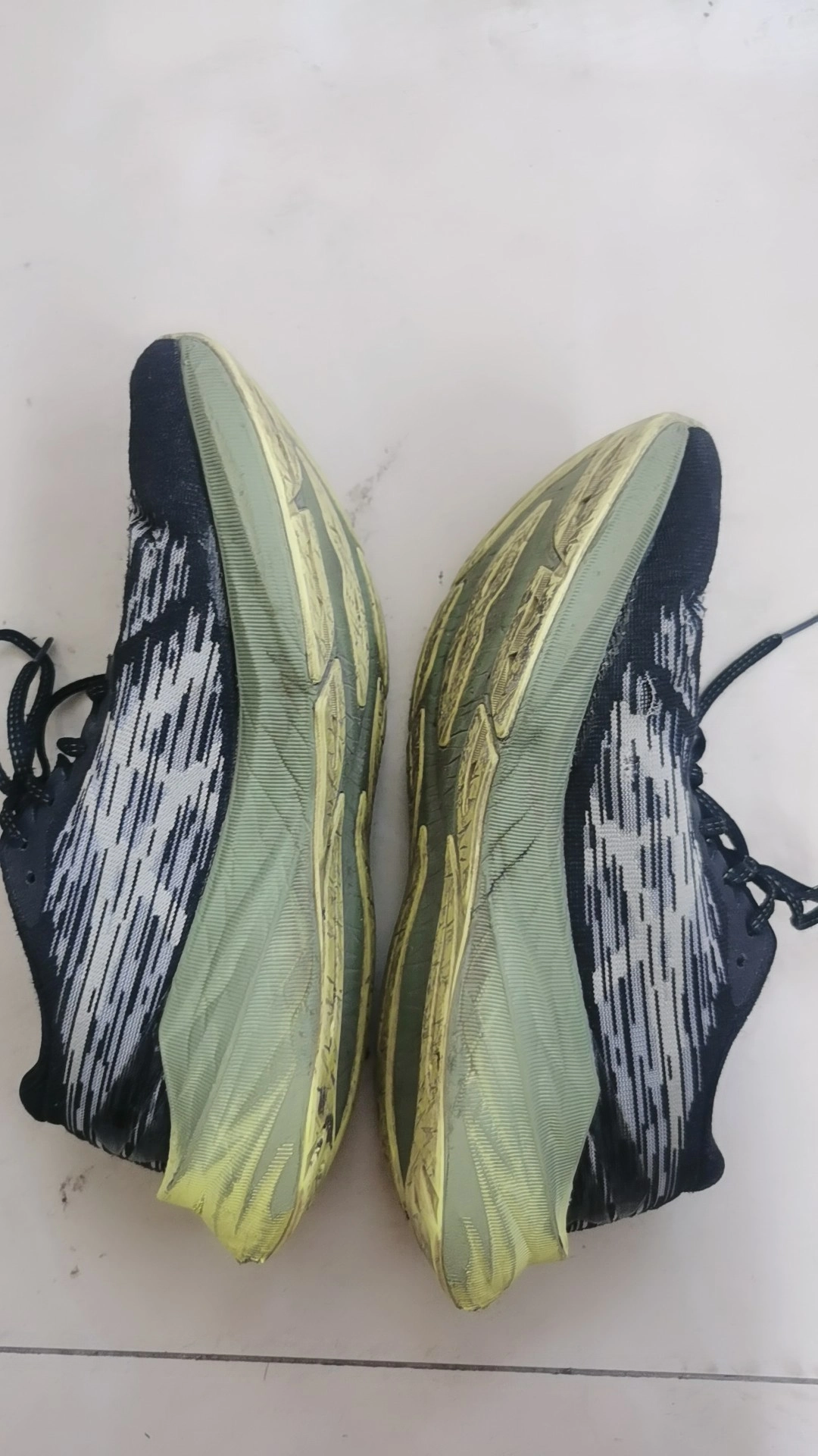 custom review-Asics Novablast 3 Сетка Низкий Топ Беговые Кроссовки Мужские Черные Зеленые