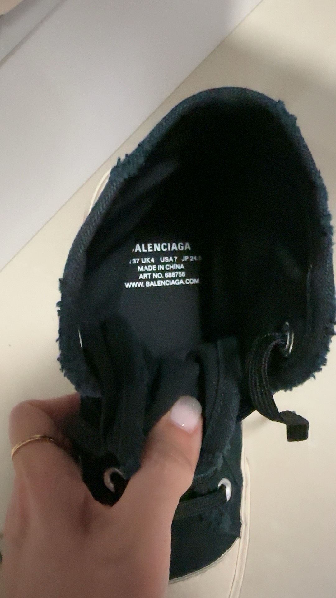 custom review-Balenciaga Париж Стильные Скейтбординги Женские Черные Потертые