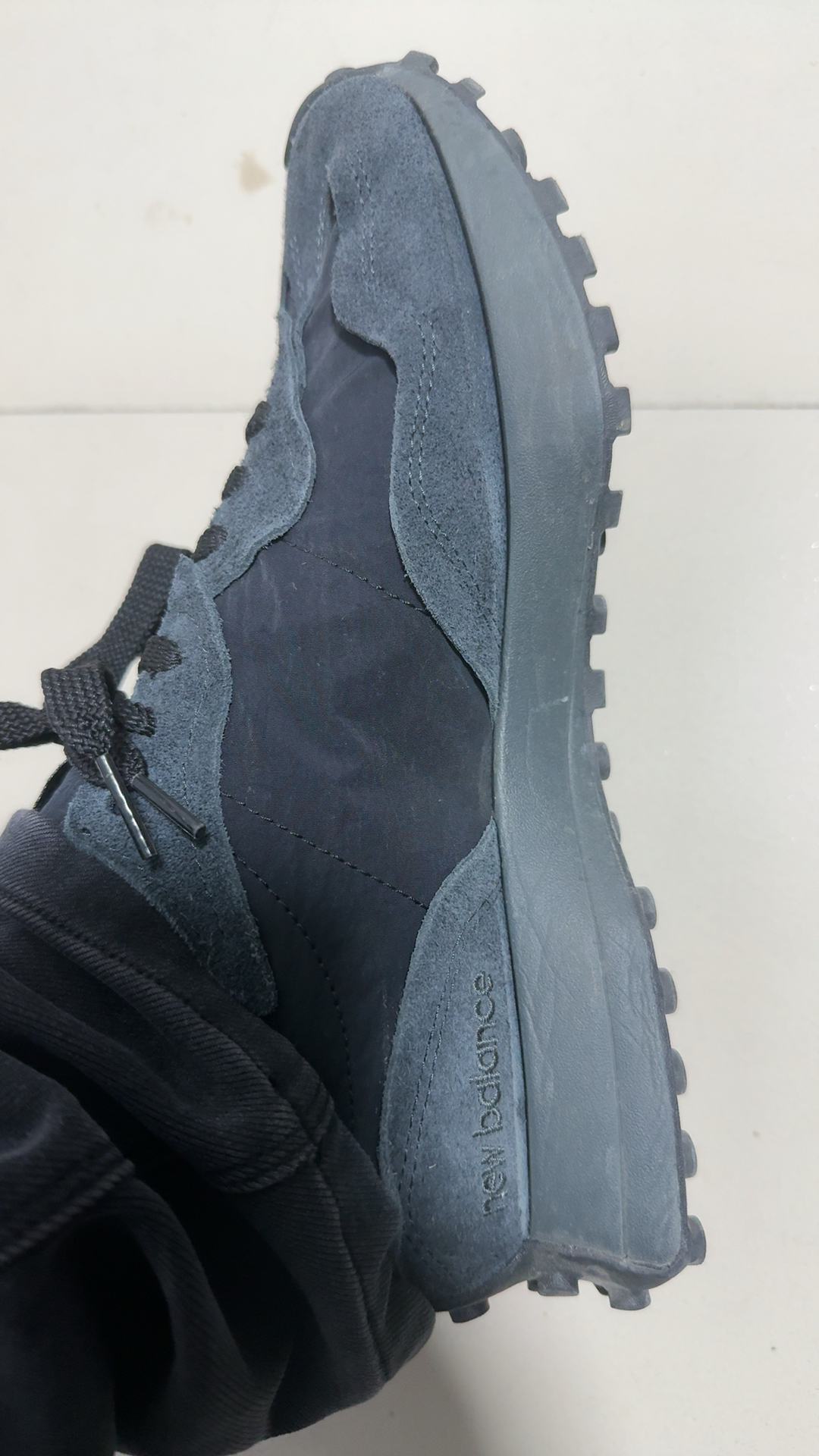 custom review-New Balance 327 Phantom Black