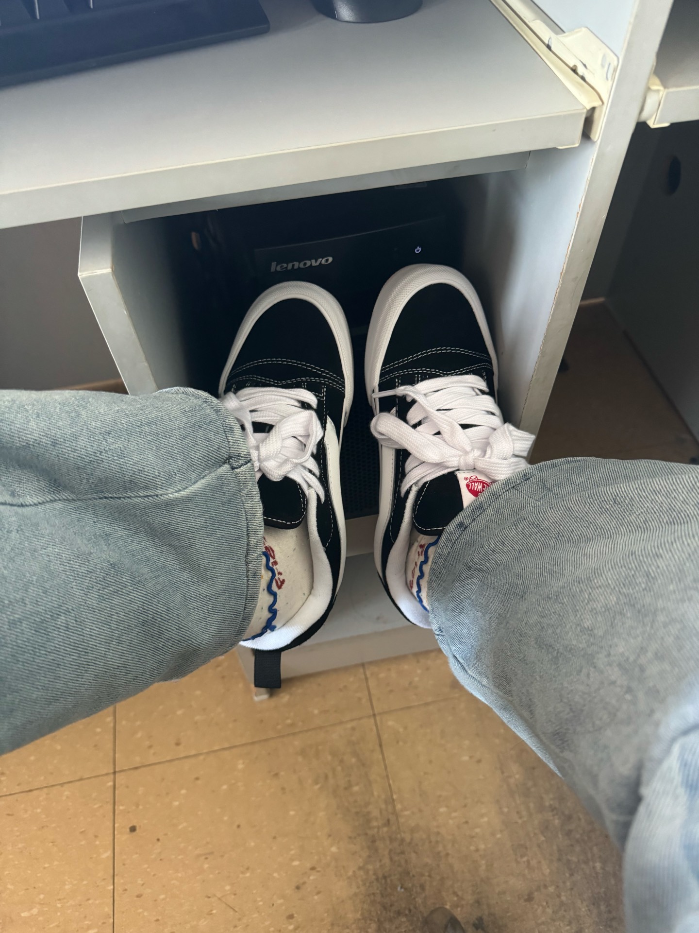 custom review-Vans Knu Skool Black White