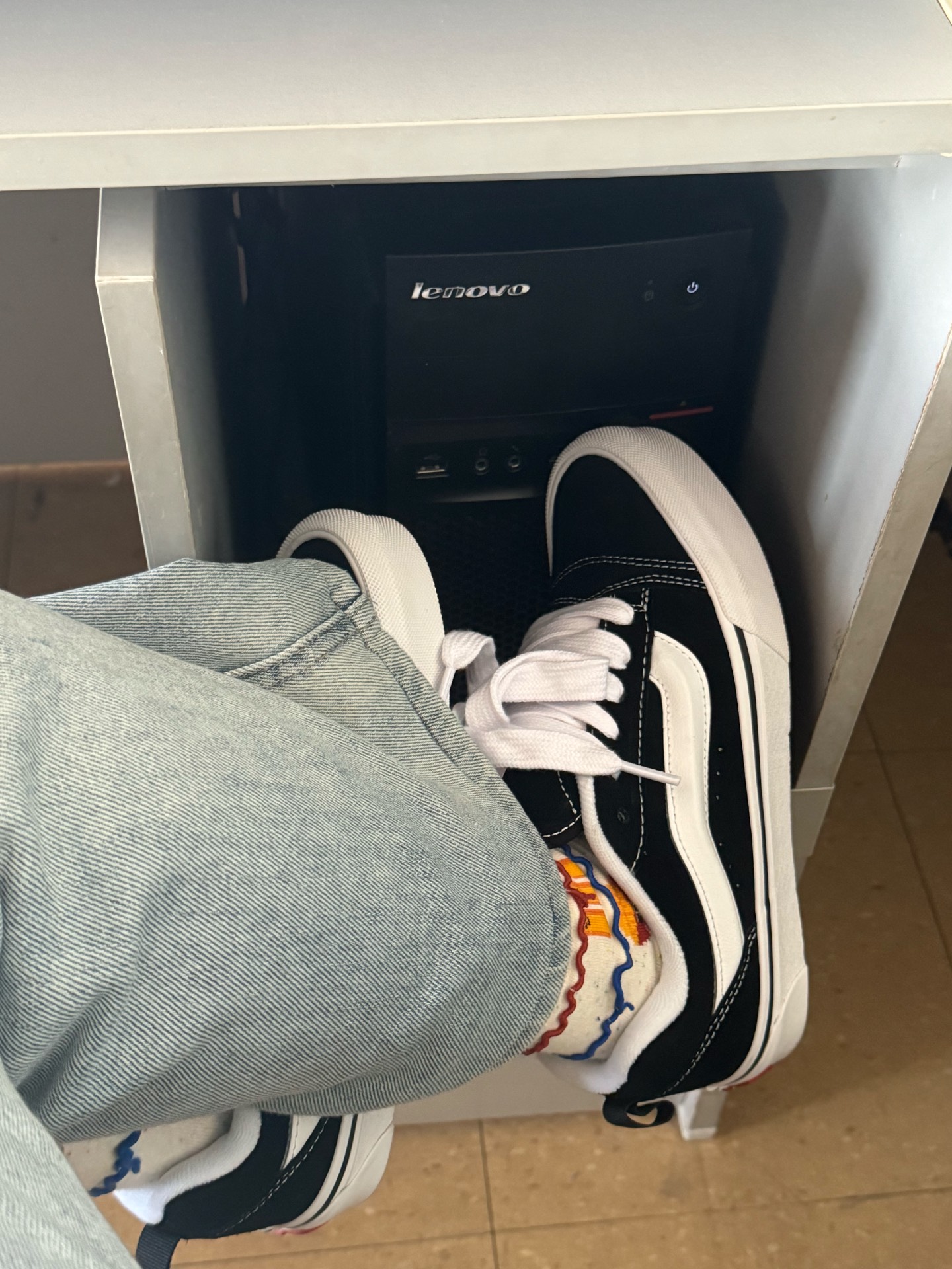 custom review-Vans Knu Skool Black White
