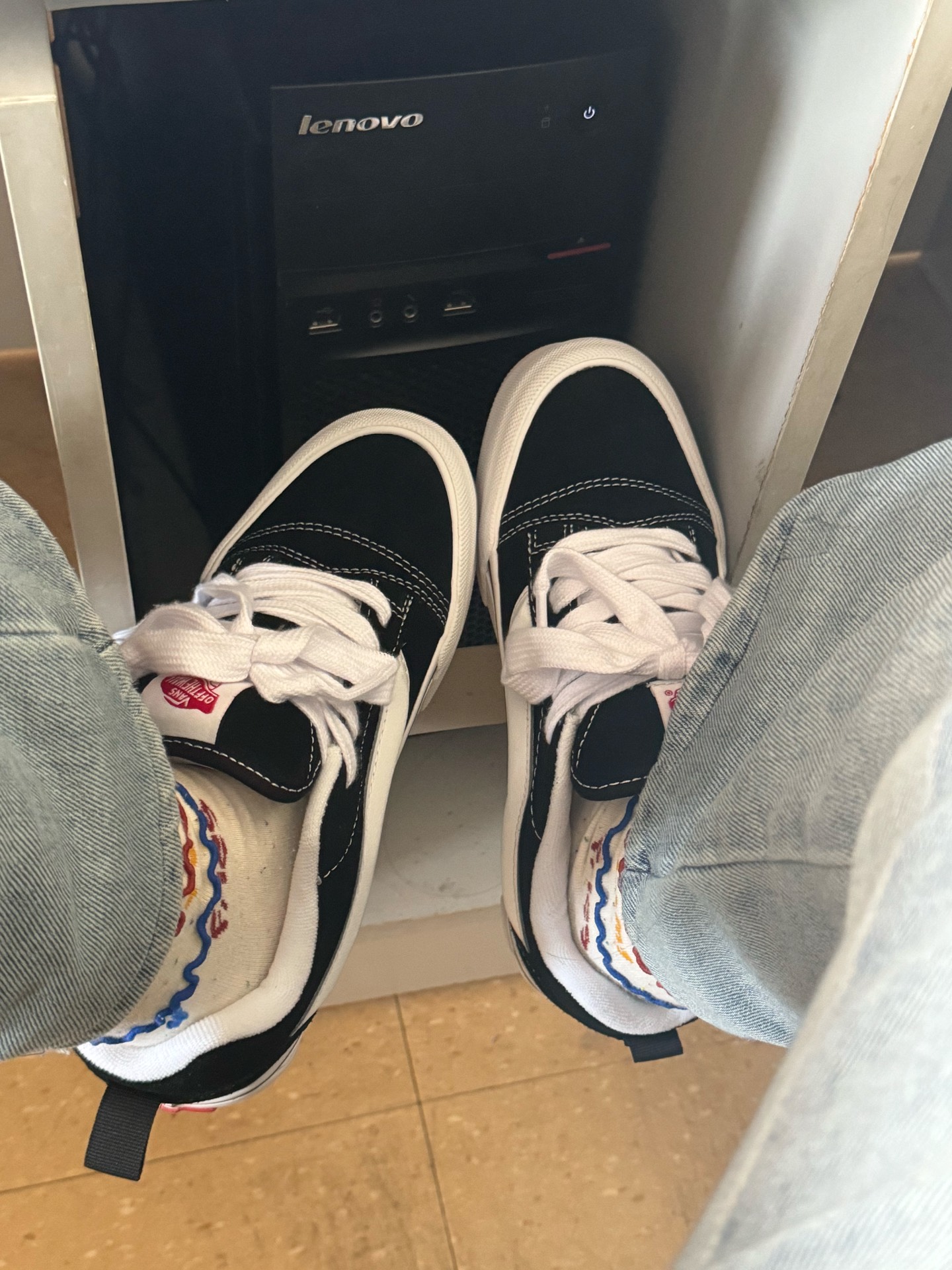 custom review-Vans Knu Skool Black White