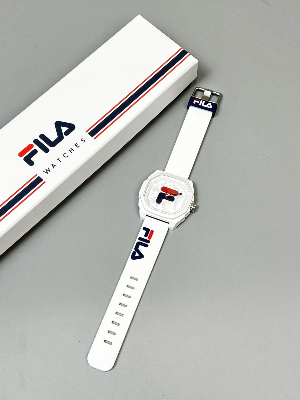 斐乐这块表上手没得说啊!简直青春感拉满