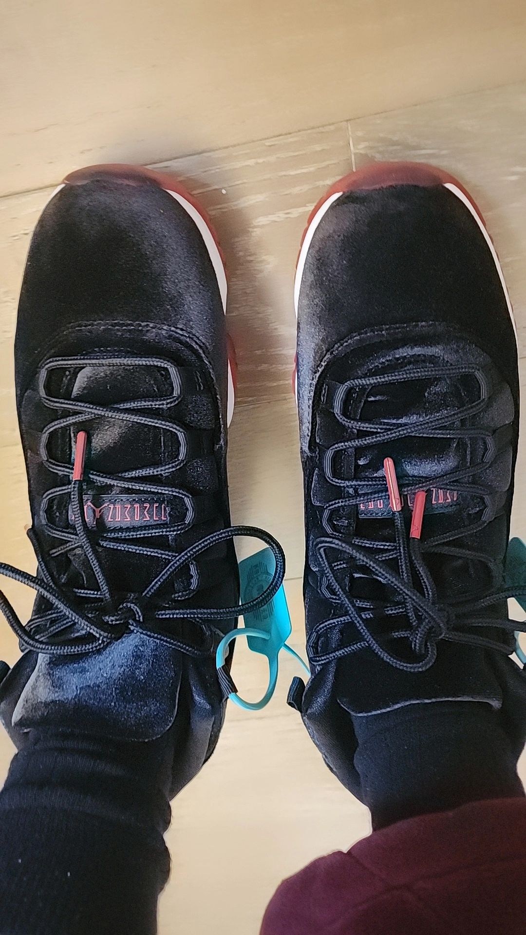 custom review-JORDAN 11 Retro Bred Velvet Women's