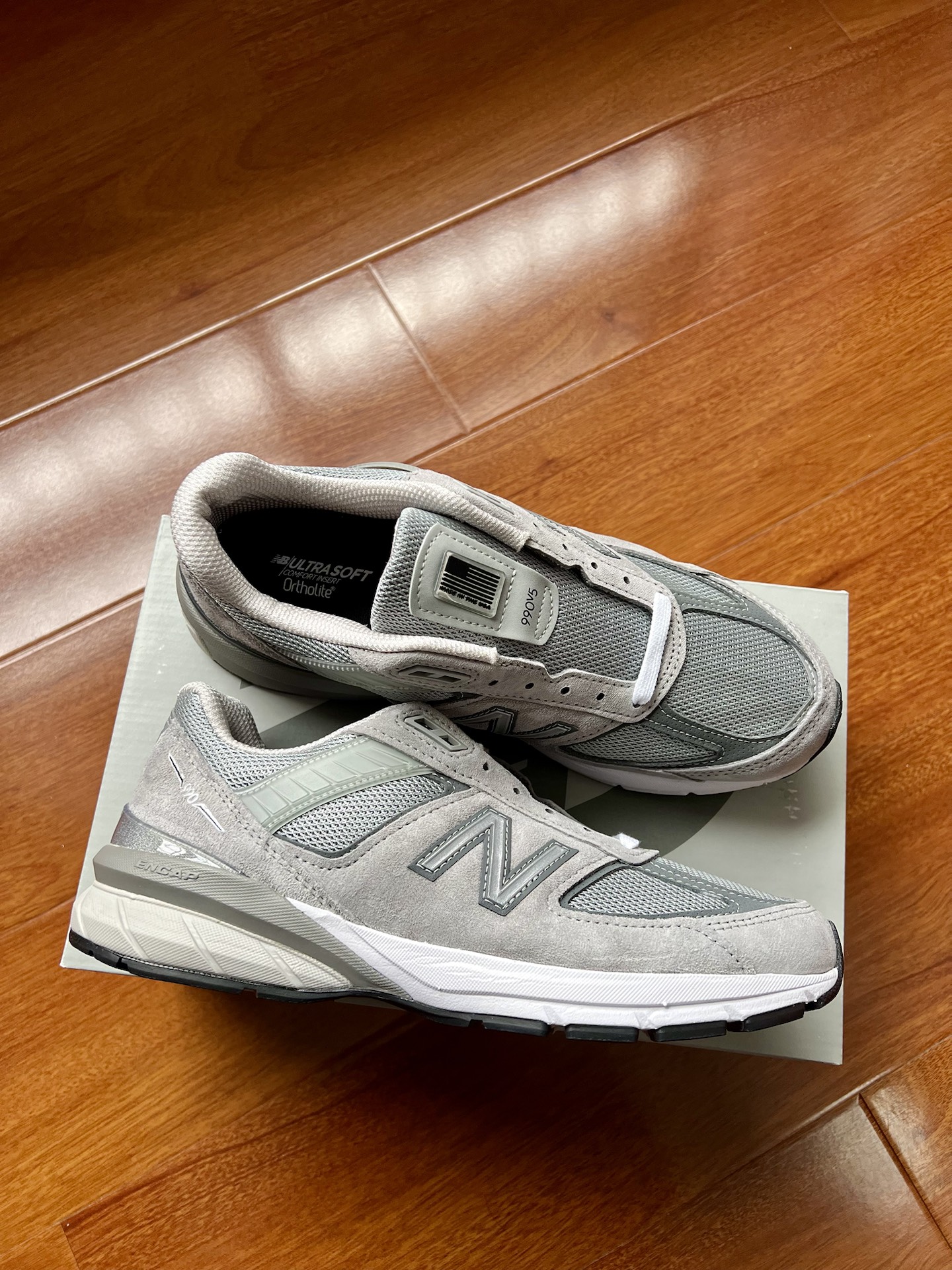 custom review-New Balance 990v5 'Grey' Sneakers