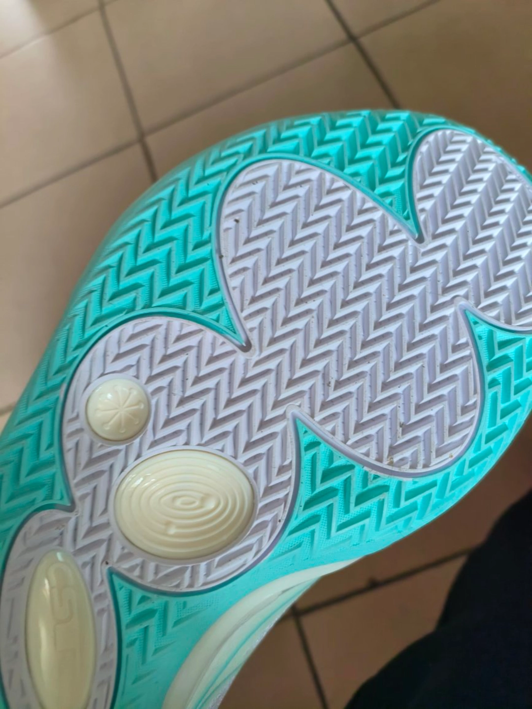 custom review-Li-Ning Wade All City 11 V2 'Family Love'