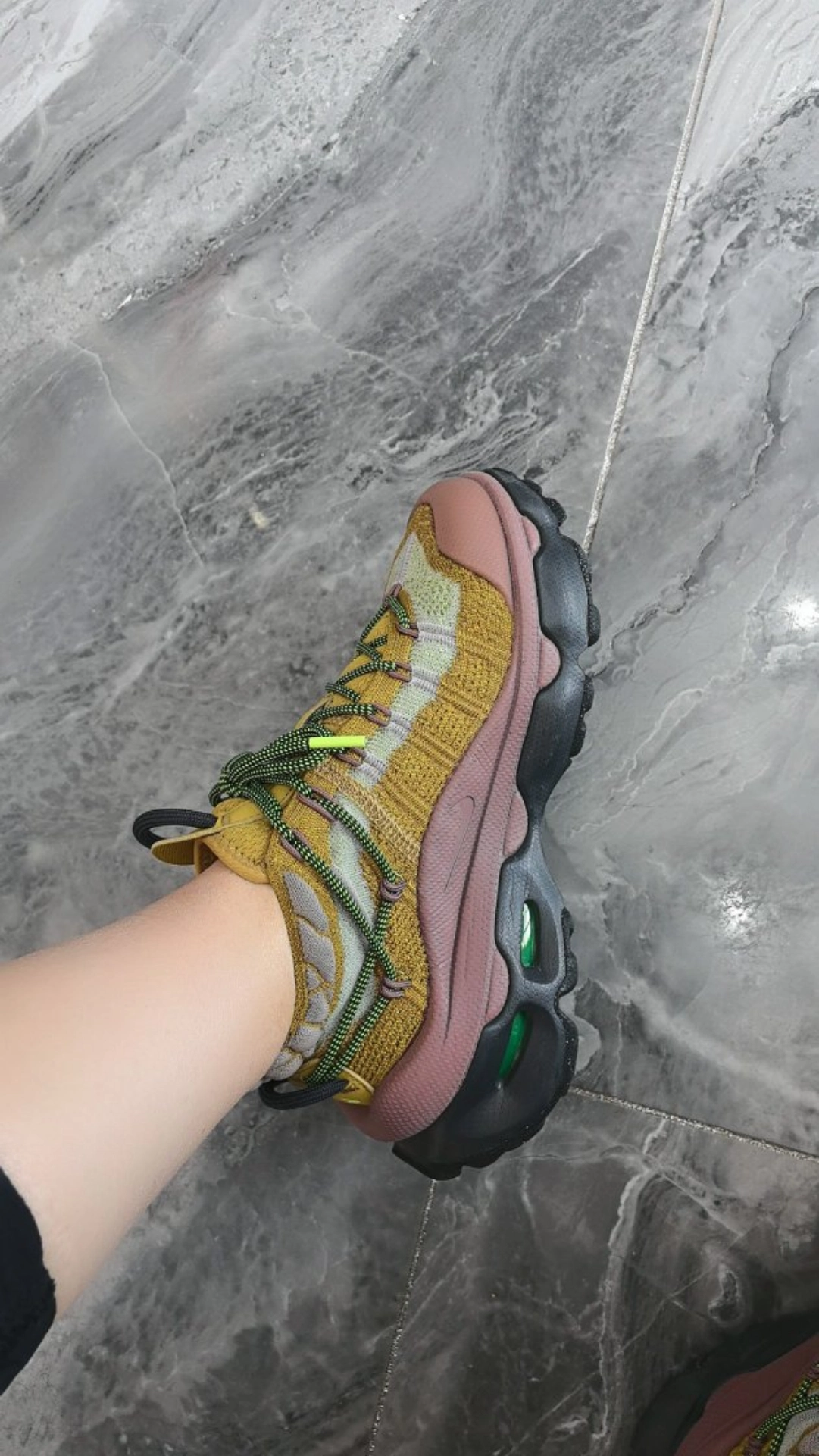 custom review-Nike Air Max Flyknit Venture Устойчивый к истиранию Низкий Топ Повседневные Беговые кроссовки Женские Желто-розовые